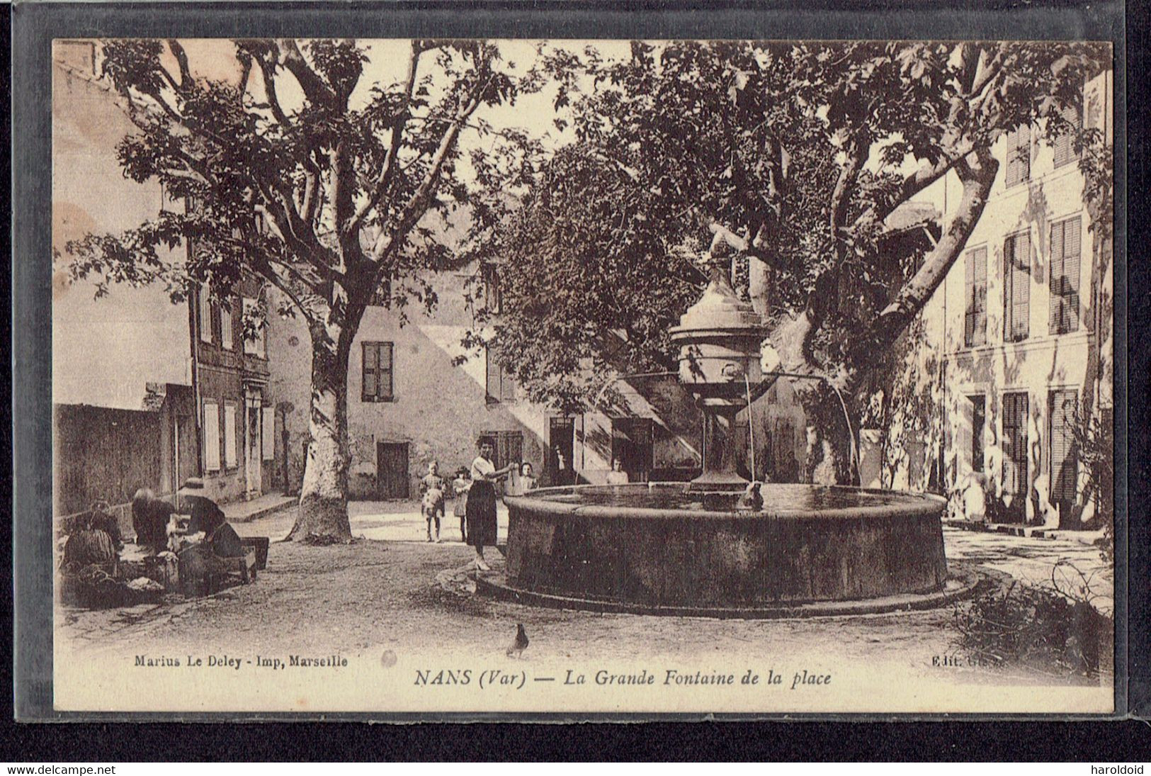 CPA 83 - NANS - LA GRANDE FONTAINE DE LA PLACE - Nans-les-Pins