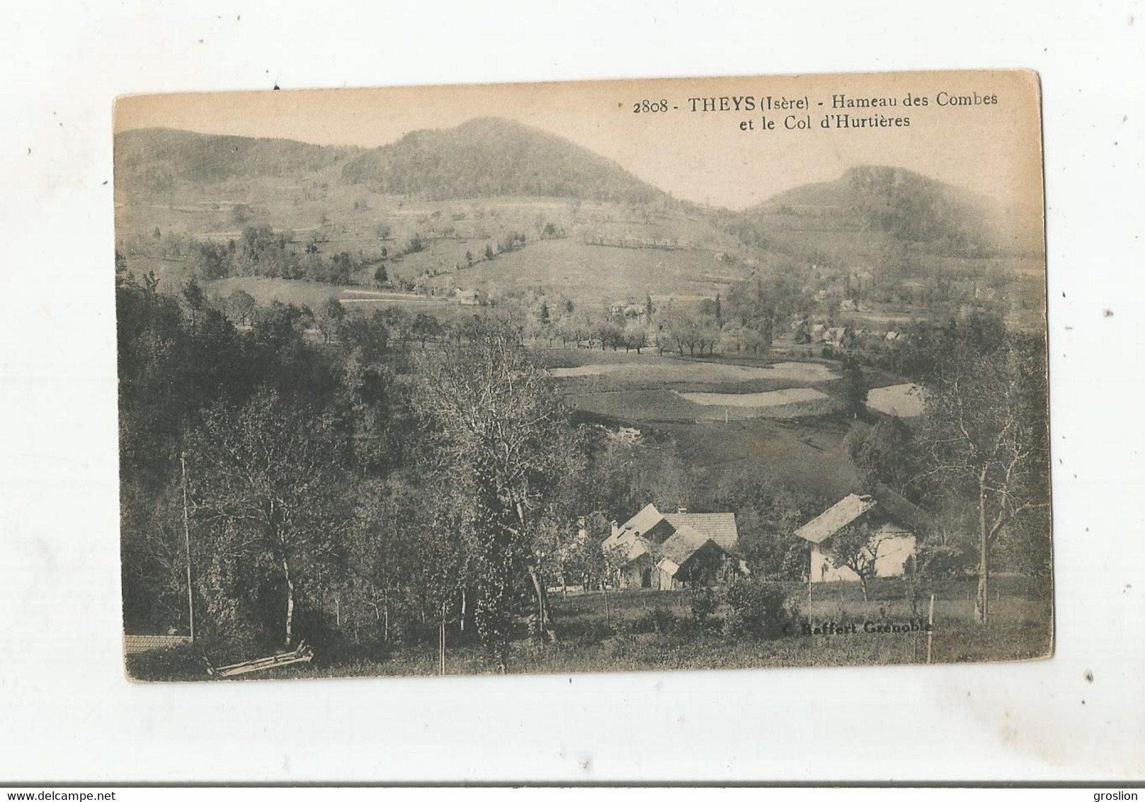 THEYS (ISERE) 2808 HAMEAU DES COMBES ET LE COL D'HURTIERES 1919 - Theys