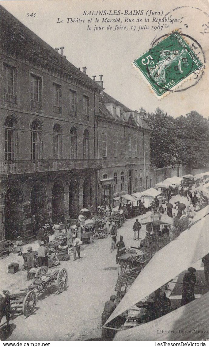 39 - SALINS LES BAINS - Le Théâtre Et Le Marché - Rue De La République - Le Jour De Foire -  Carte Postale Ancienne - Autres & Non Classés