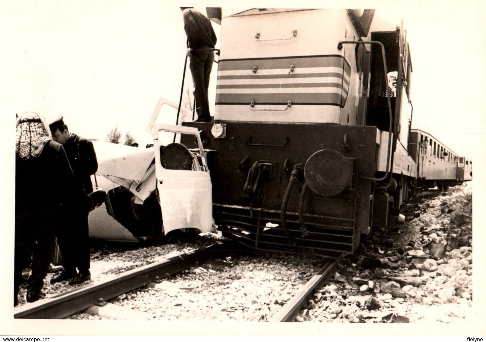 jérusalem - BEIT TZEFAFA - 9 photos anciennes - accident matériel de train , catastrophe chemin de fer - israël