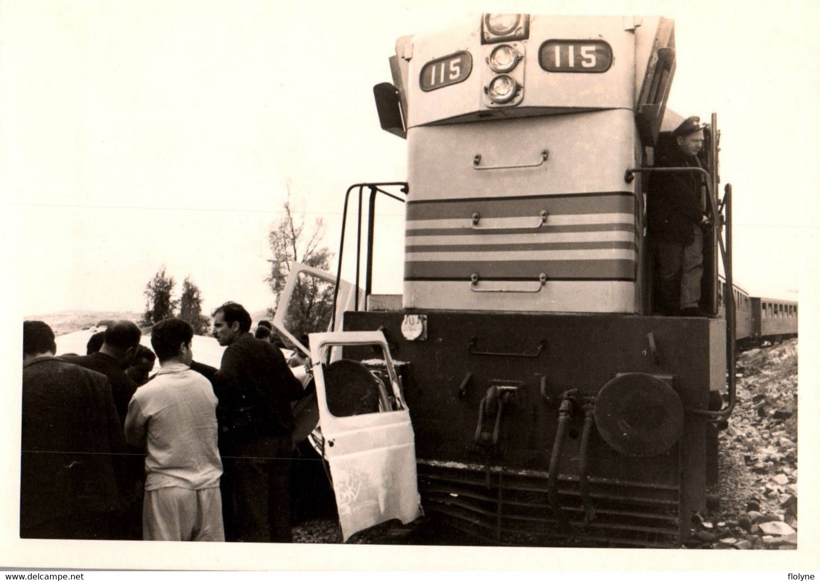 jérusalem - BEIT TZEFAFA - 9 photos anciennes - accident matériel de train , catastrophe chemin de fer - israël