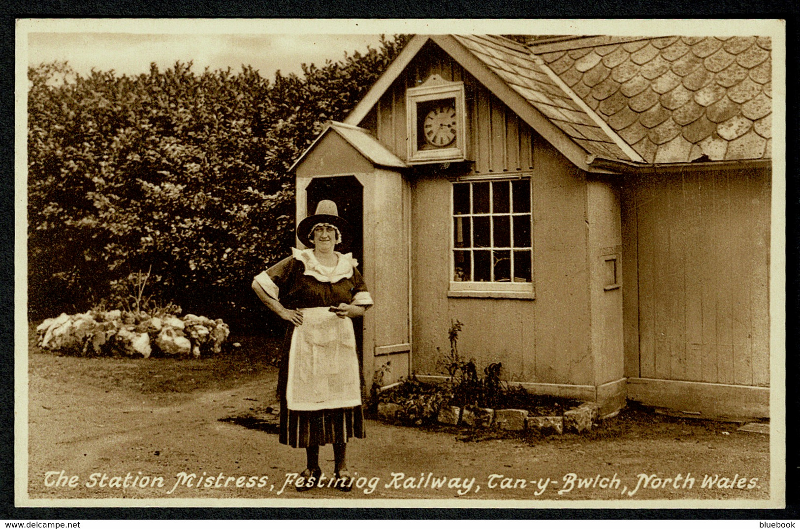 Ref 1595 - Early Postcard - Station Mistress - Festiniog Railway Tan-y-Bwlch North Wales - Caernarvonshire