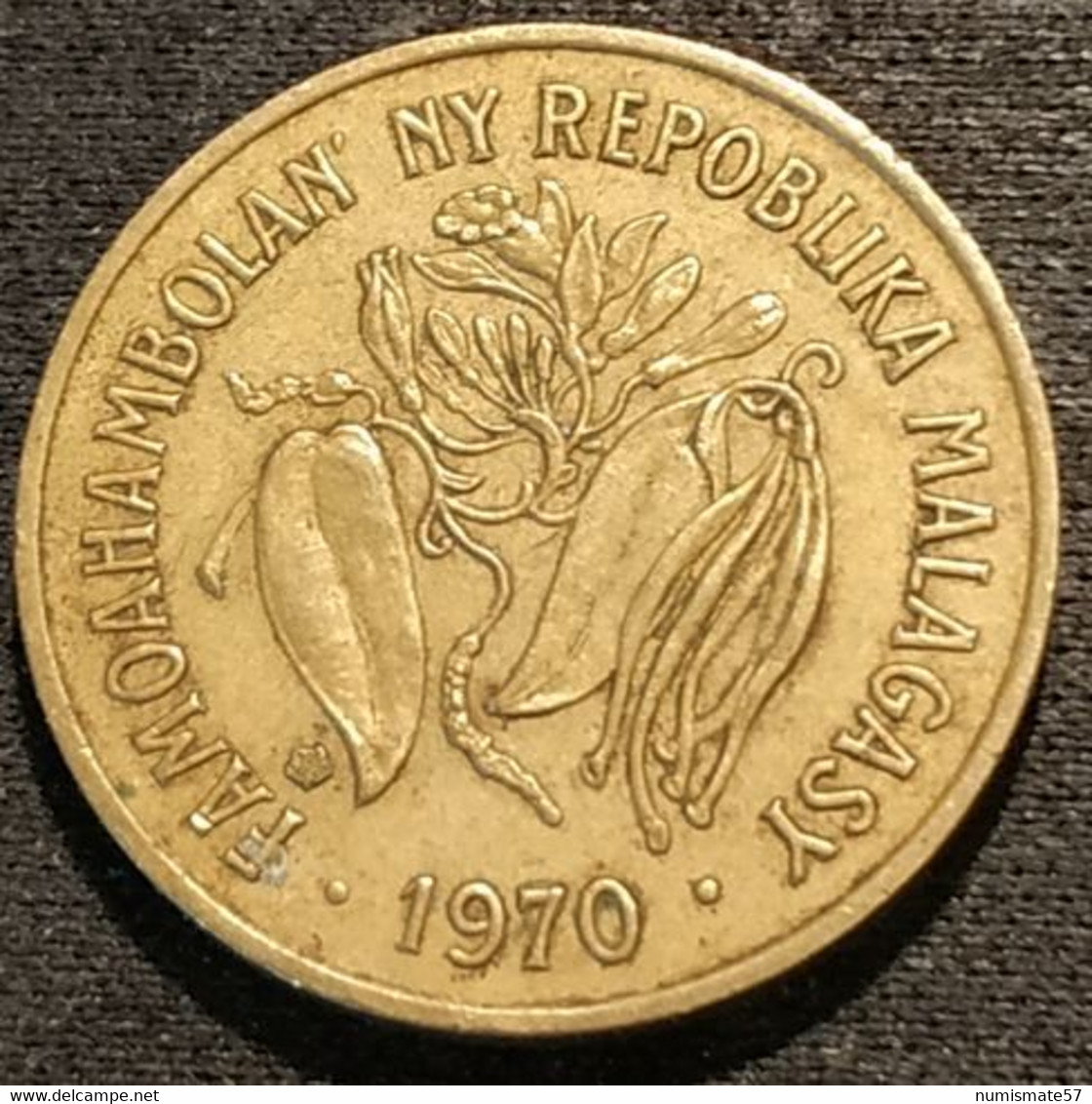 MADAGASCAR - 10 FRANCS 1970 - KM 11 - Madagaskar