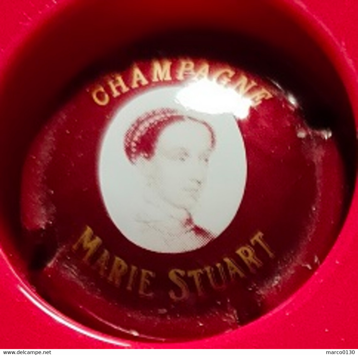 CAPSULE DE CHAMPAGNE MARIE-STUART N° 3 - Marie Stuart