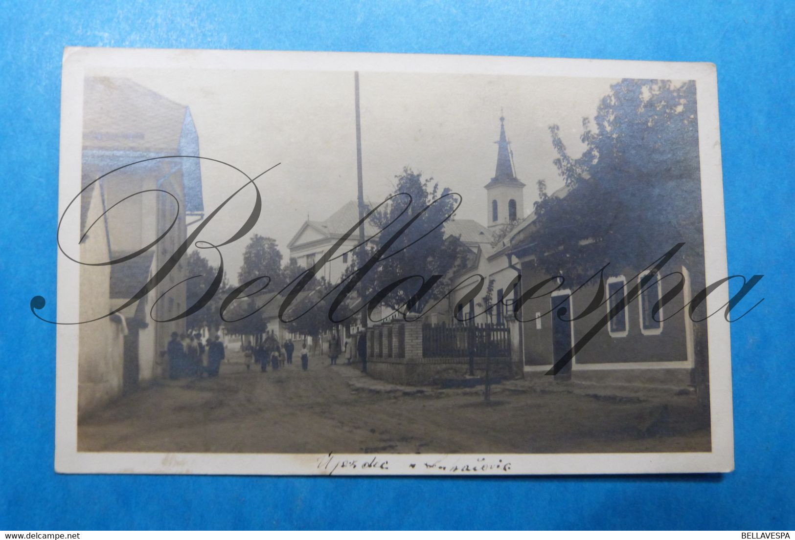 Balkan? RPPC Carte Photo Eglise Rue - Fotografie