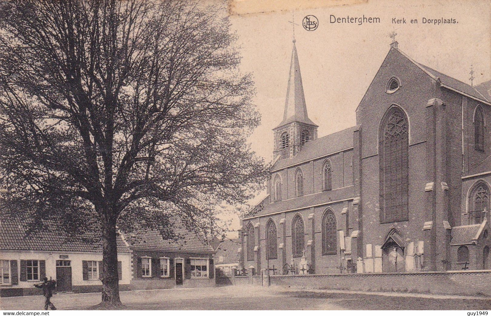 KERK EN DORPSPLEIN - Dentergem