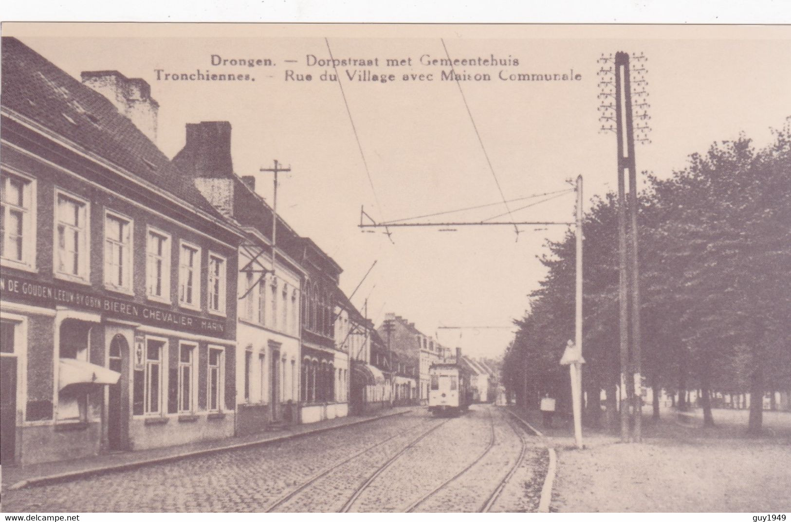 FOTO DORPSTRAAT EN GEMEENTEHUIS - Dentergem