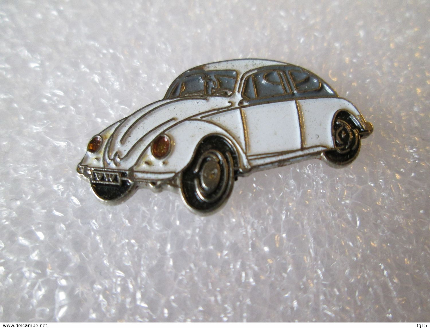 PIN'S    VOLKSWAGEN  COCCINELLE - Volkswagen