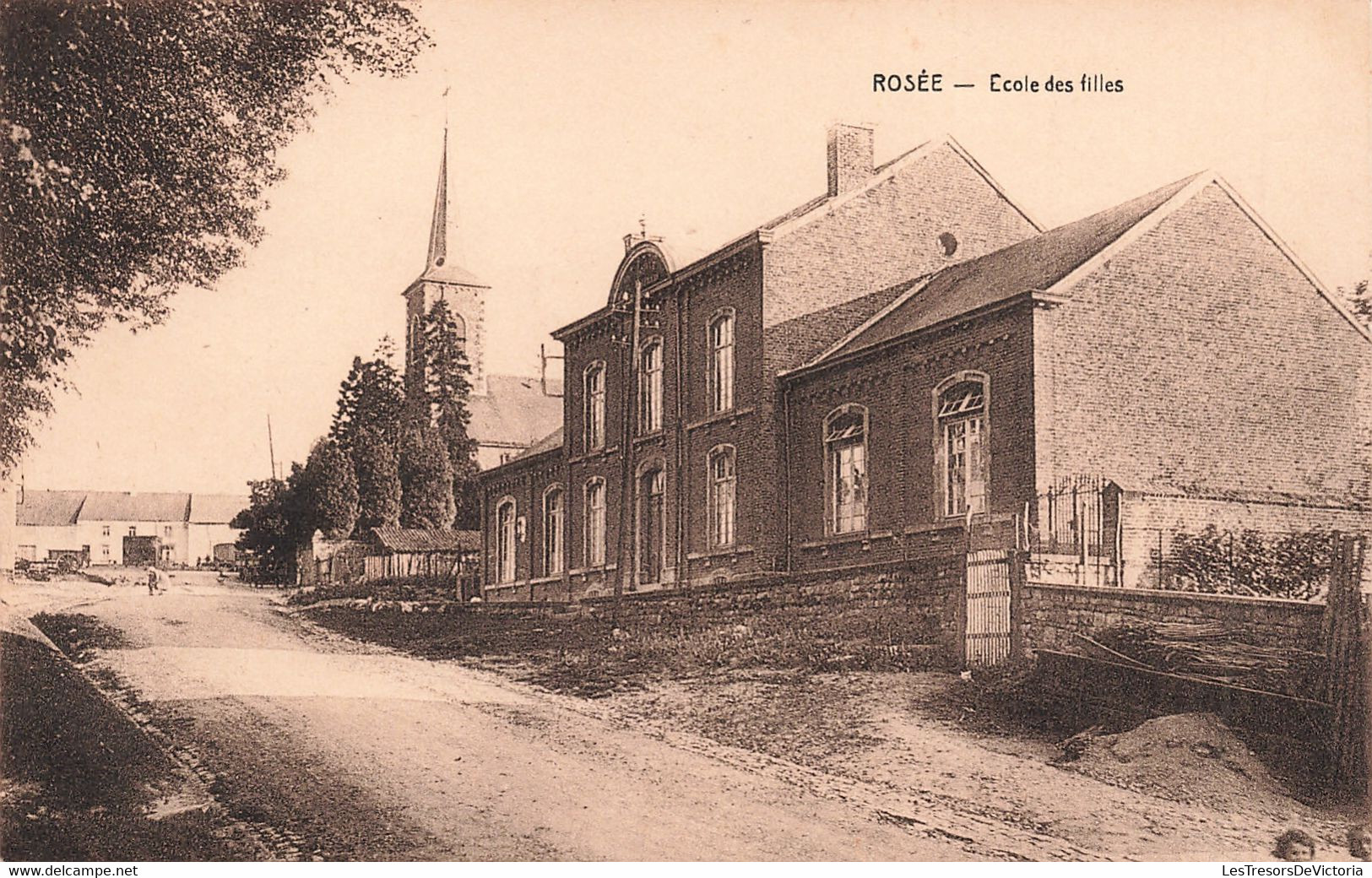 Belgique - Rosée - Ecole Des Filles - Edit. Menjot Rihoux - Desaix - Clocher  - Carte Postale Ancienne - Florennes