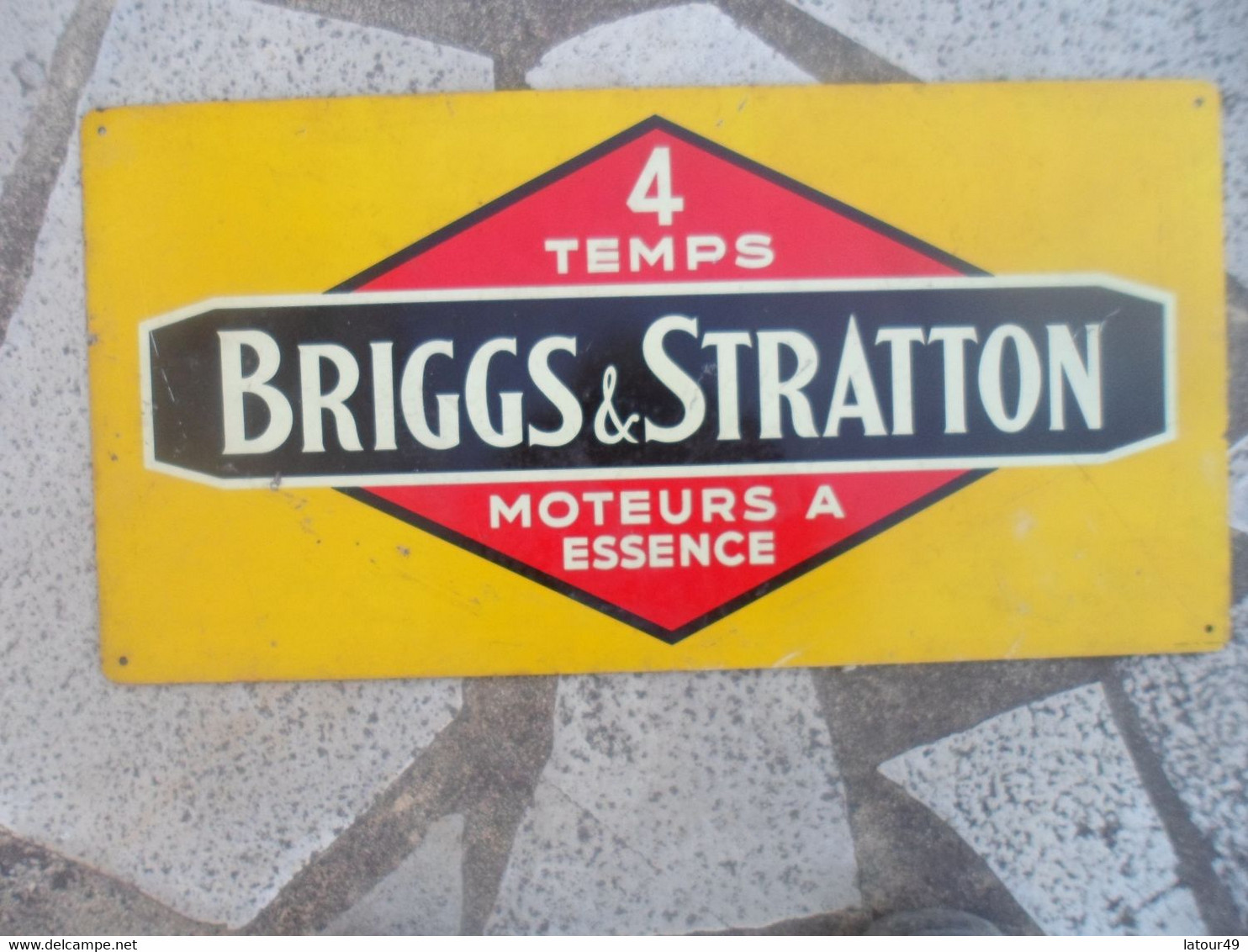 ANCIENNE Plaque De Garage Voiture En Tole  4 TEMPS BRIGGS ET STRATTON  MOTEURS A ESSENCE Dans Son Jus 25 X 50 Cm - Tin Signs (after1960)