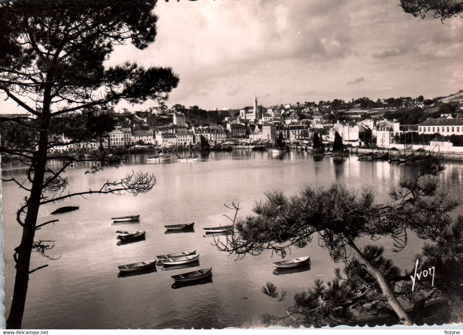 Audierne - Vue Sur Le Port - Audierne