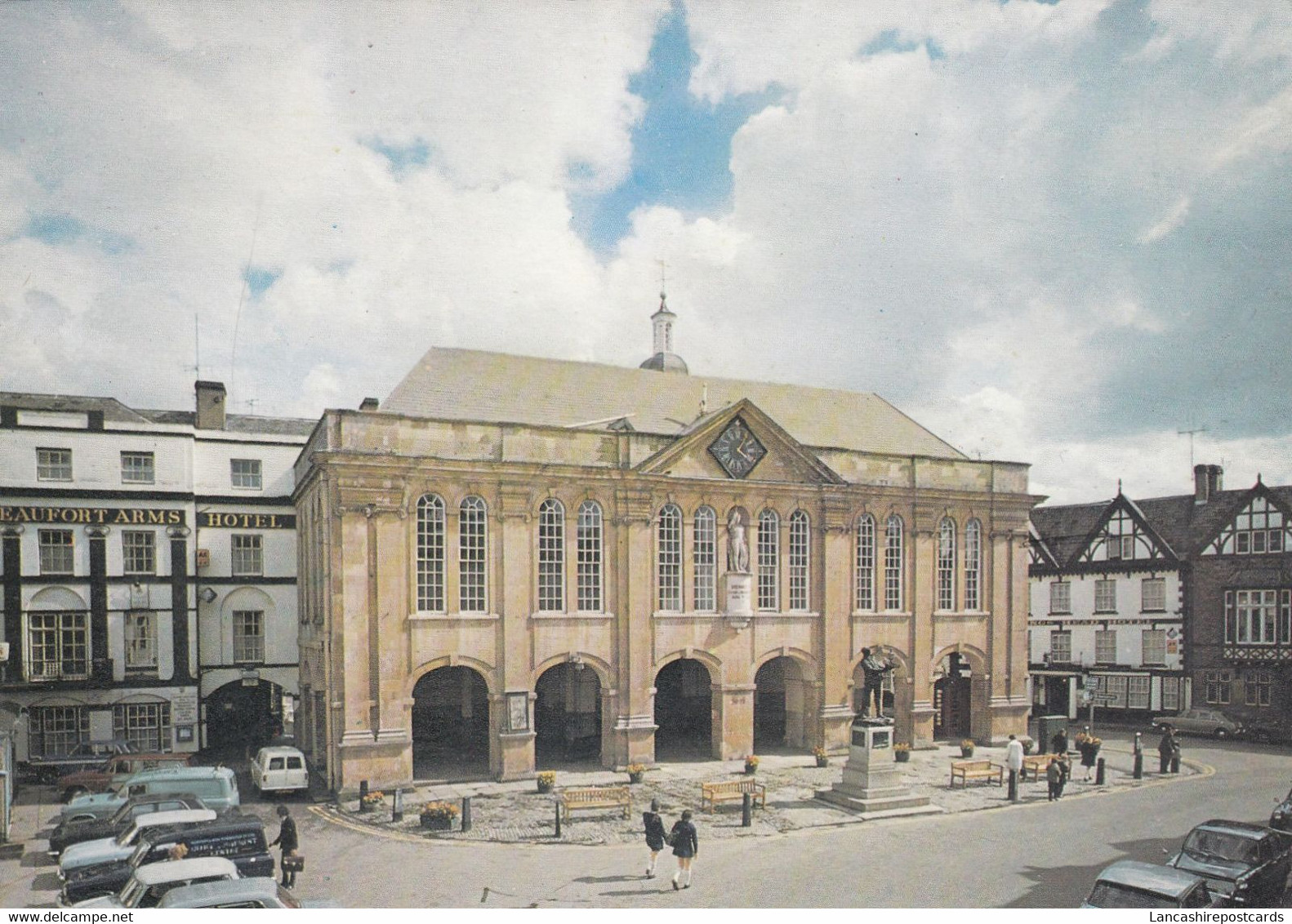 Postcard Agincourt Square Monmouth [ Shire Hall & Old Cars ] My Ref B26092 - Monmouthshire