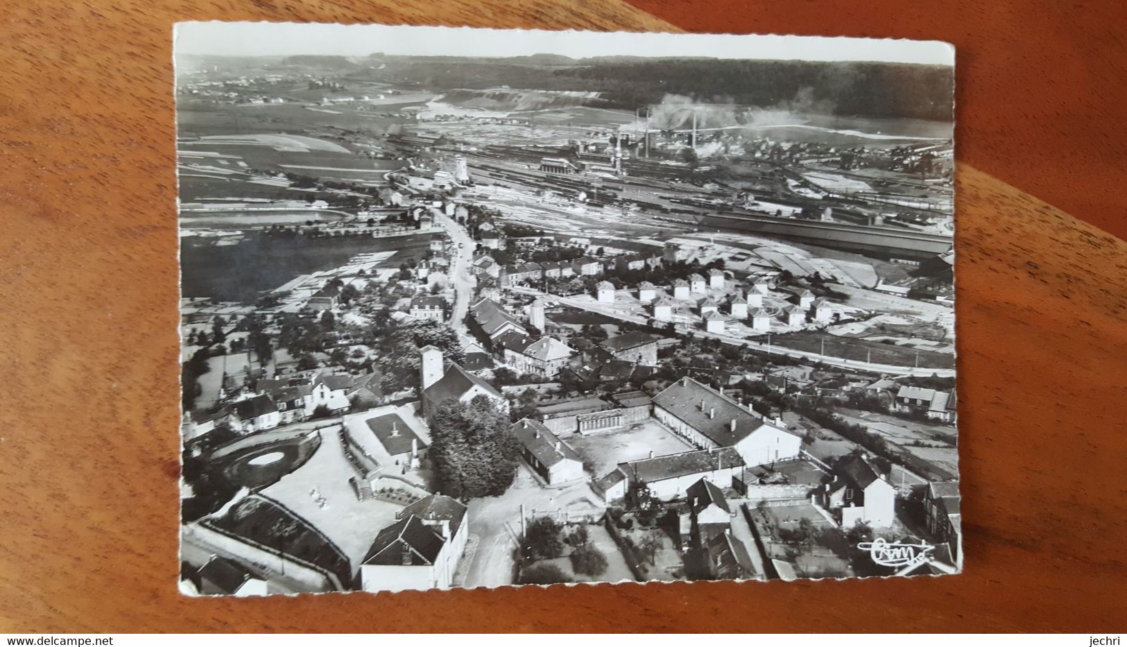 En Avion Au Dessus De Mont St Martin , Vue Aerienne ,  Rue De Nancy - Mont Saint Martin