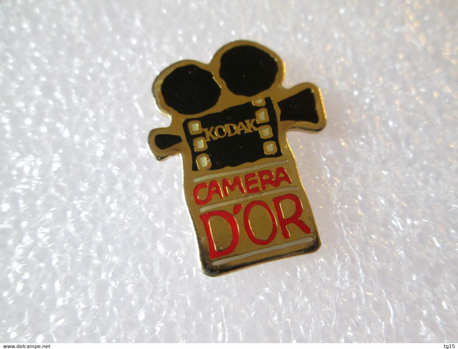 PIN'S     KODAK  CAMERA D OR - Photographie