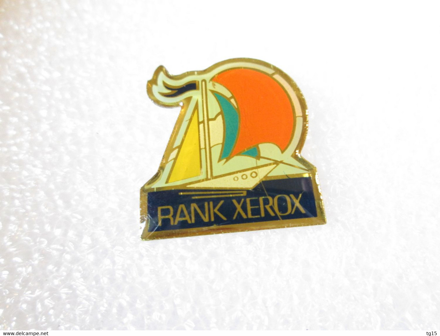 PIN'S     BATEAU  RANK XEROX - Informatique