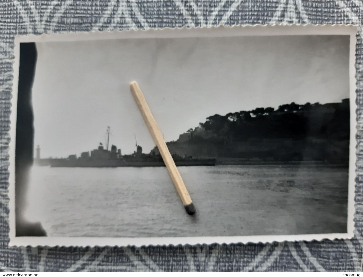 NAVIRE MILITAIRE FREGATE LA DECOUVERTE PHOTO 1948   DANS LE PORT DE MONACO  11.5 X 7.2 CM - Bateaux