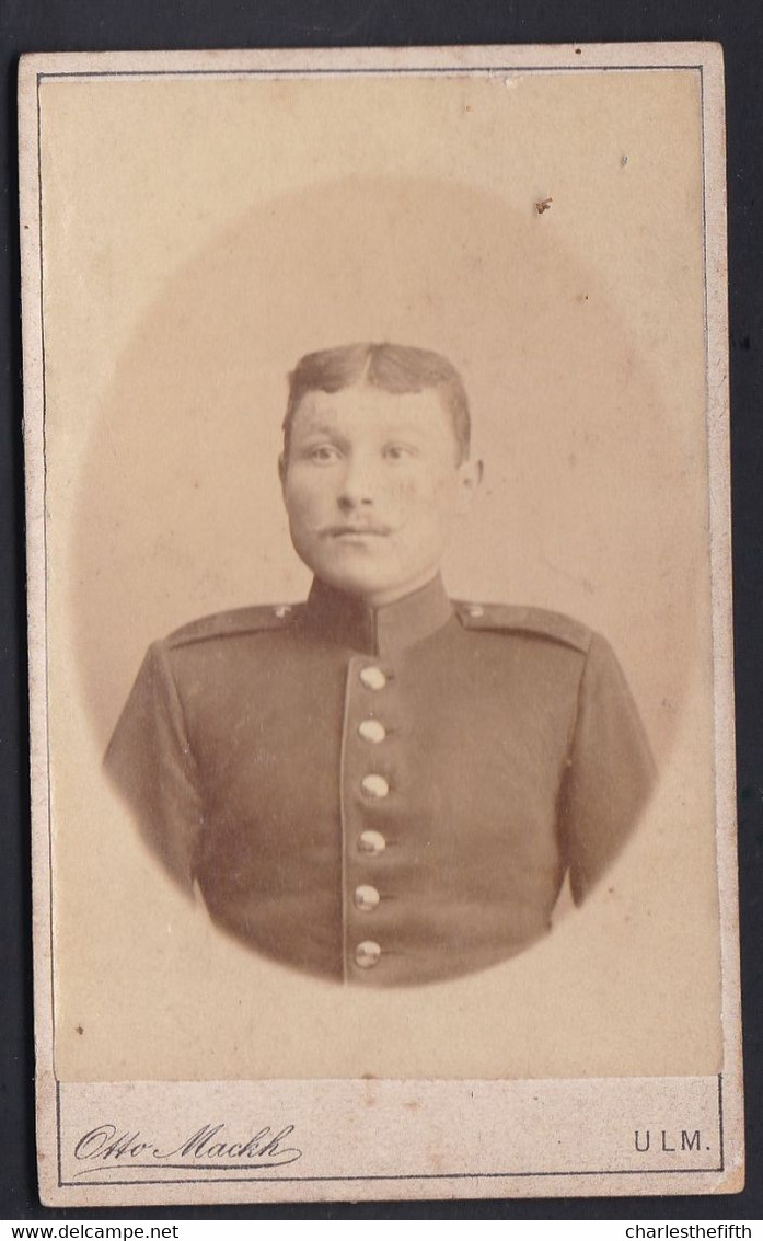 SUPERBE PHOTO CDV * DEUTSCHER SOLDAT IN UNIFORM * FOTO OTTO MACKH In ULM * - Anciennes (Av. 1900)