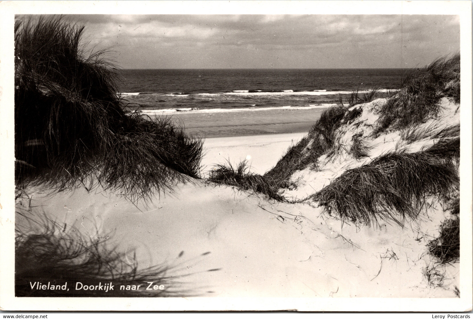 #2242 - Vlieland, Doorkijk Naar Zee 1954 (WE) - Vlieland