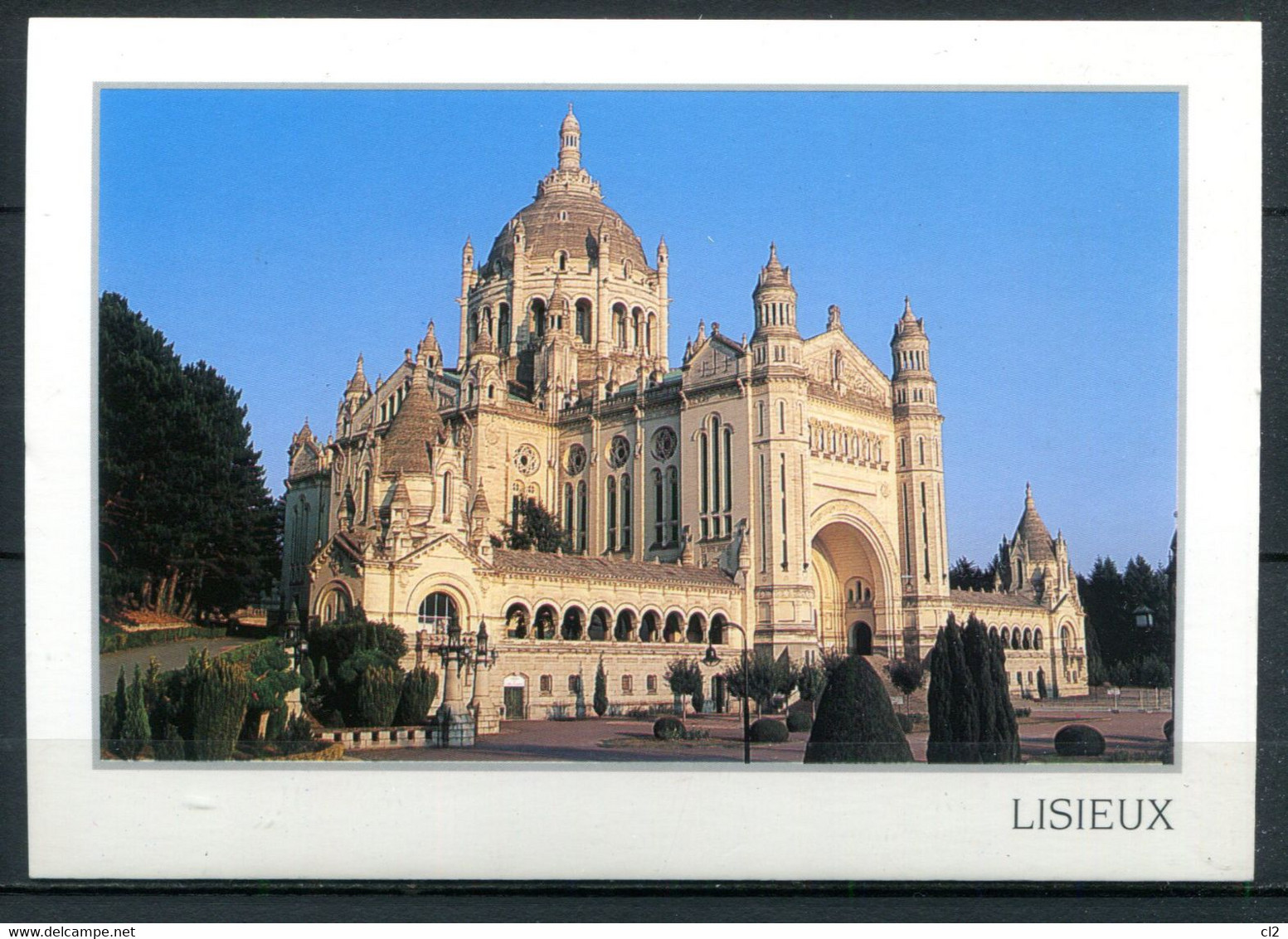 LISIEUX - Le Basilique (carte Vierge) - Lisieux