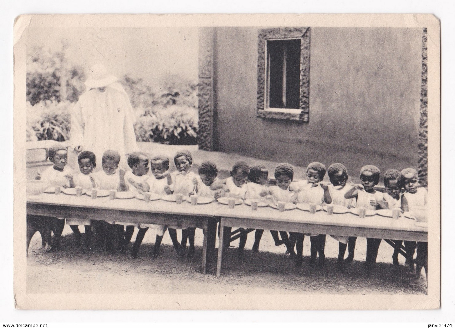 Enfants Noirs, Père Missionnaire, Cantine Maternelle , Pour Toulouse. - Cameroun