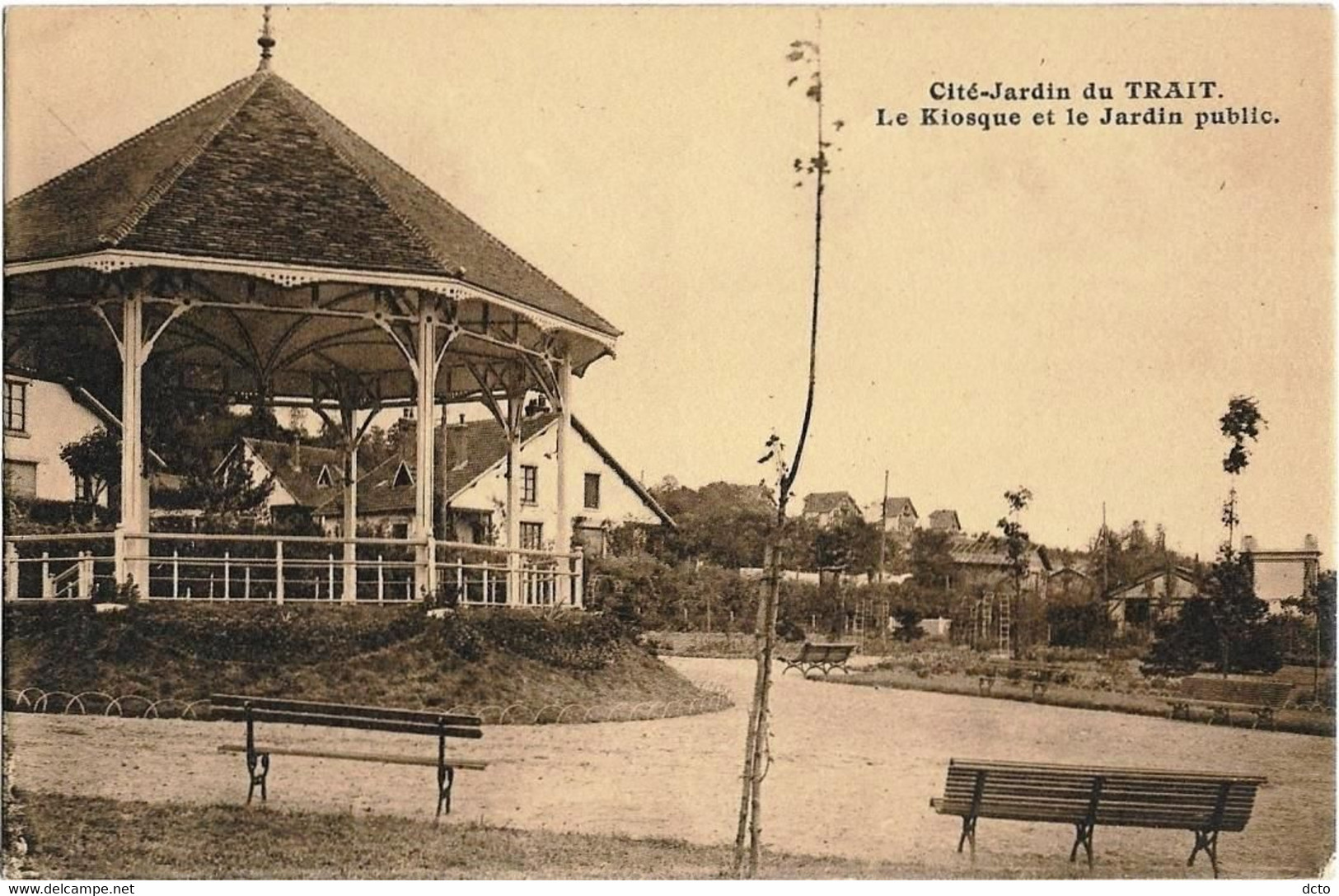 4 Cpa LE TRAIT (76) Ateliers & Chantiers, Cale De Construction, Cité De La Neuville, Cité Jardin Kiosque Et Jardin Publi - Le Trait