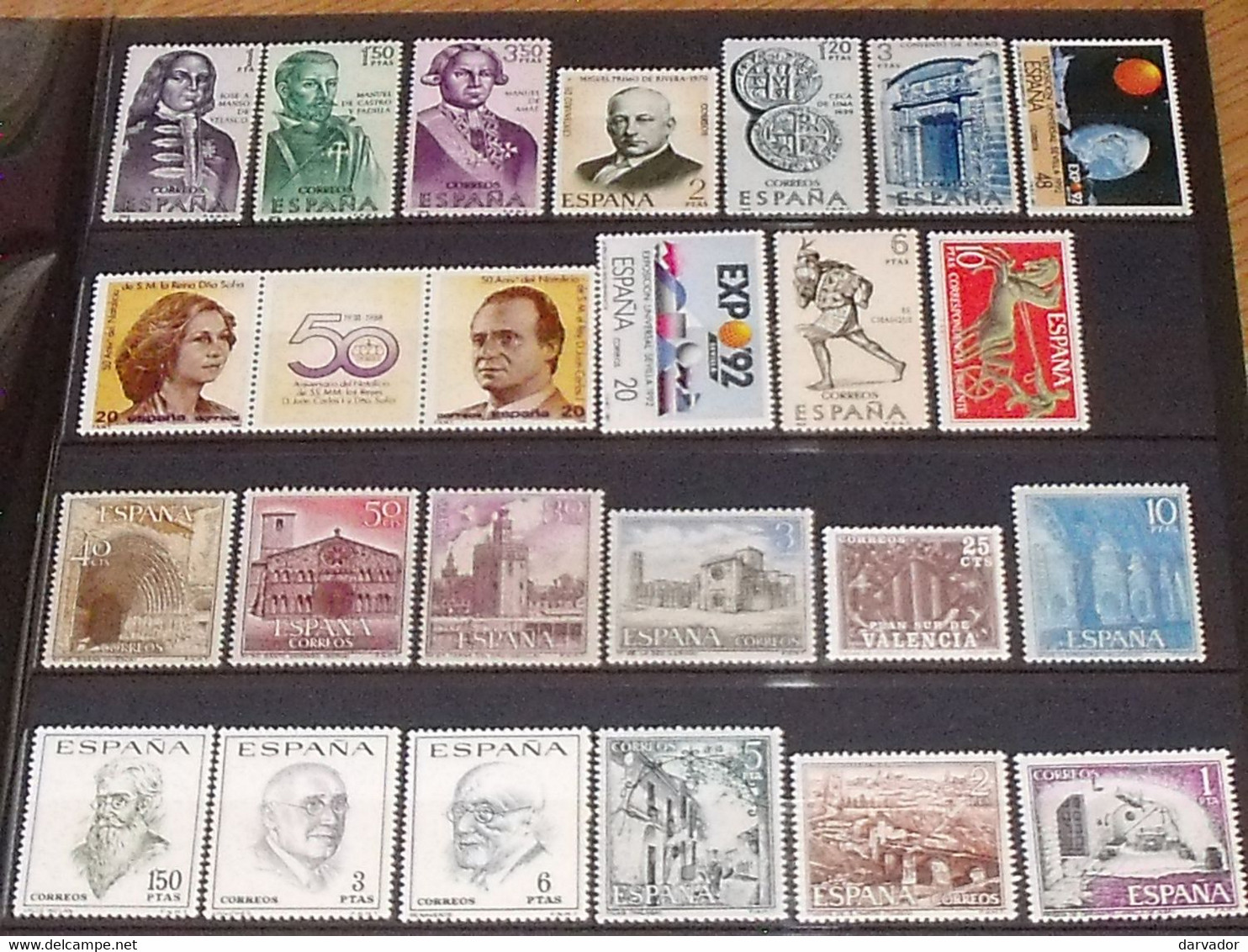 (ESP1) ESPAGNE / album  de 800 timbres et 4 blocs tous neuf ** MNH (aucun double ;  divers sujets thématique )  SUPERBE