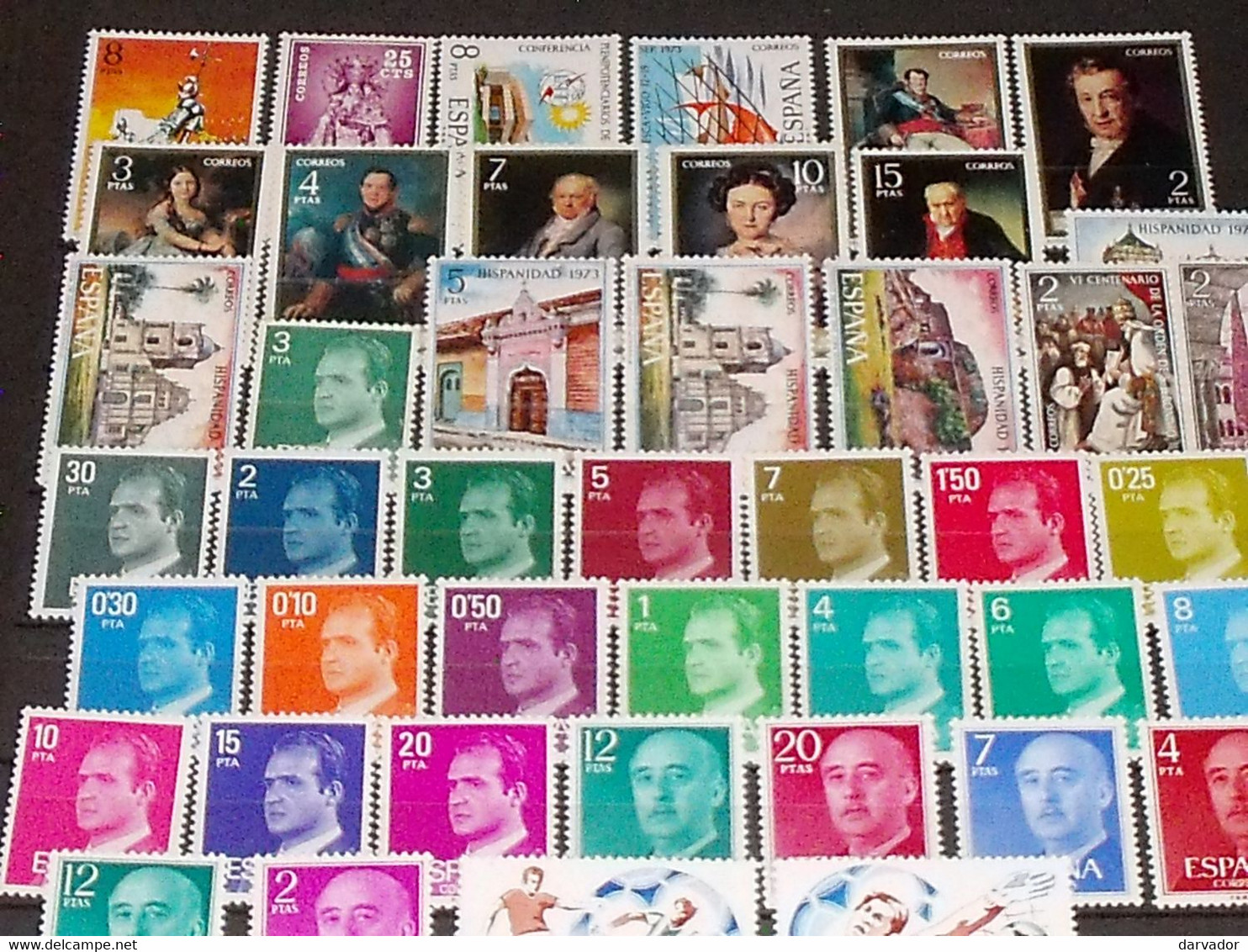 (ESP1) ESPAGNE / album  de 800 timbres et 4 blocs tous neuf ** MNH (aucun double ;  divers sujets thématique )  SUPERBE