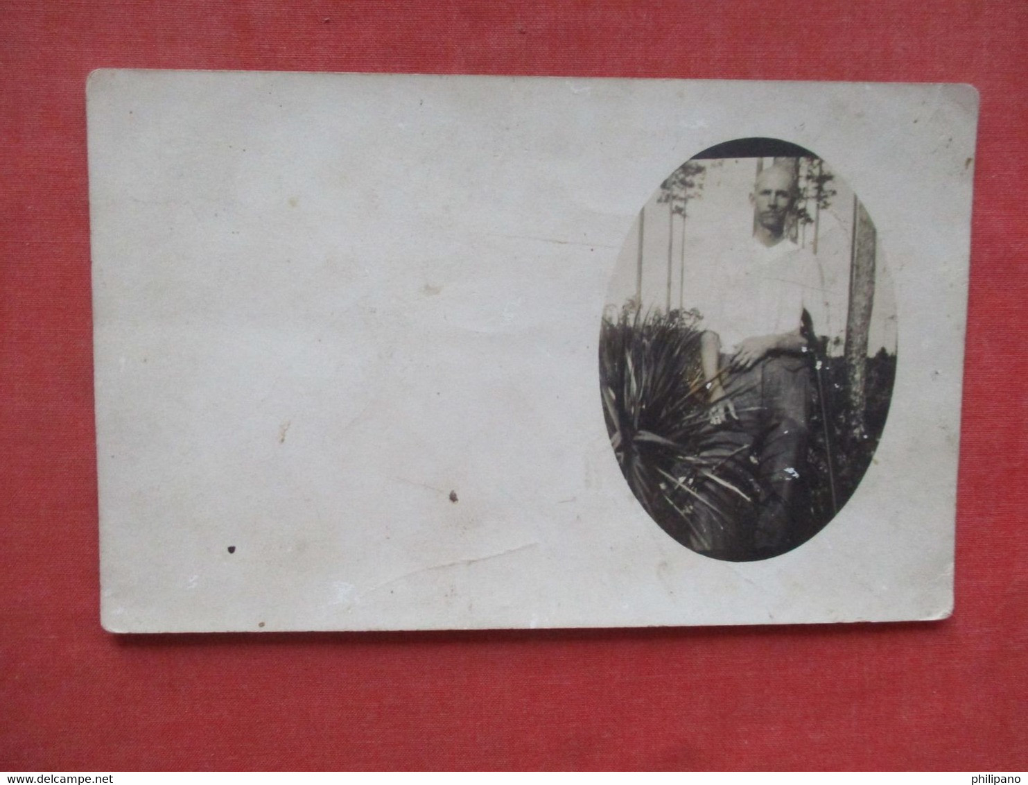 RPPC. Man With Rifle     Ref 5920 - Shooting (Weapons)