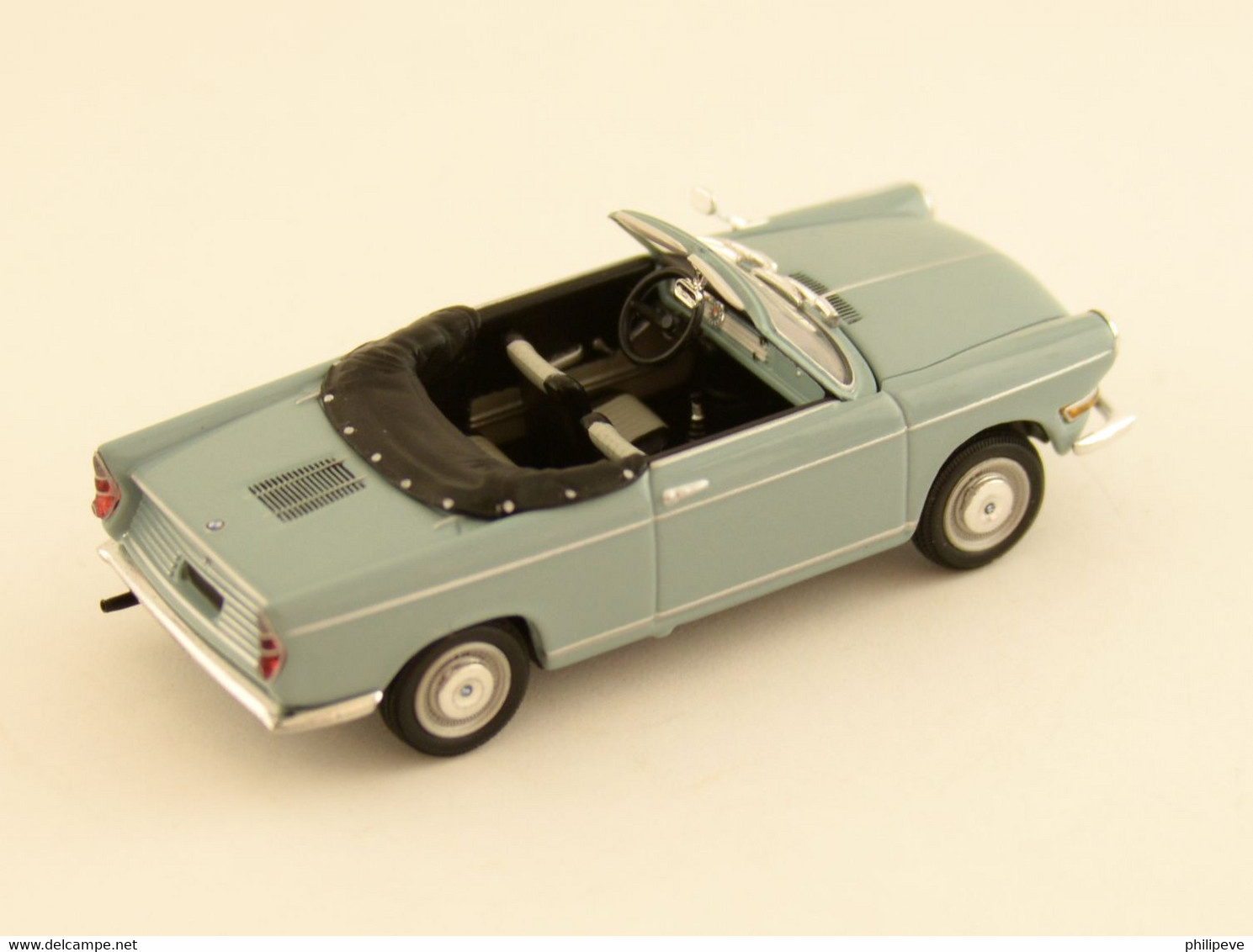 BMW 700 Cabriolet 1961 - MINICHAMPS 1:43 - Minichamps