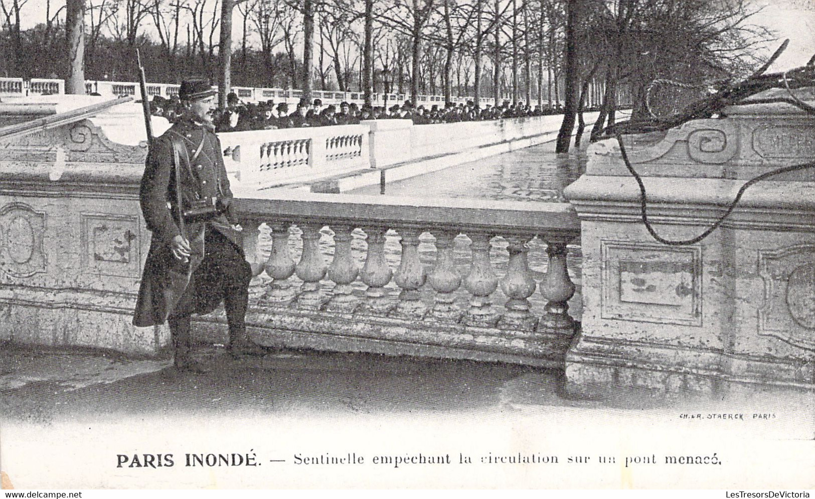 FRANCE - INONDATION DE PARIS - Sentinelle Empêchant La Circulation Sur Un Pont Menacé - Carte Postale Ancienne - Überschwemmung 1910