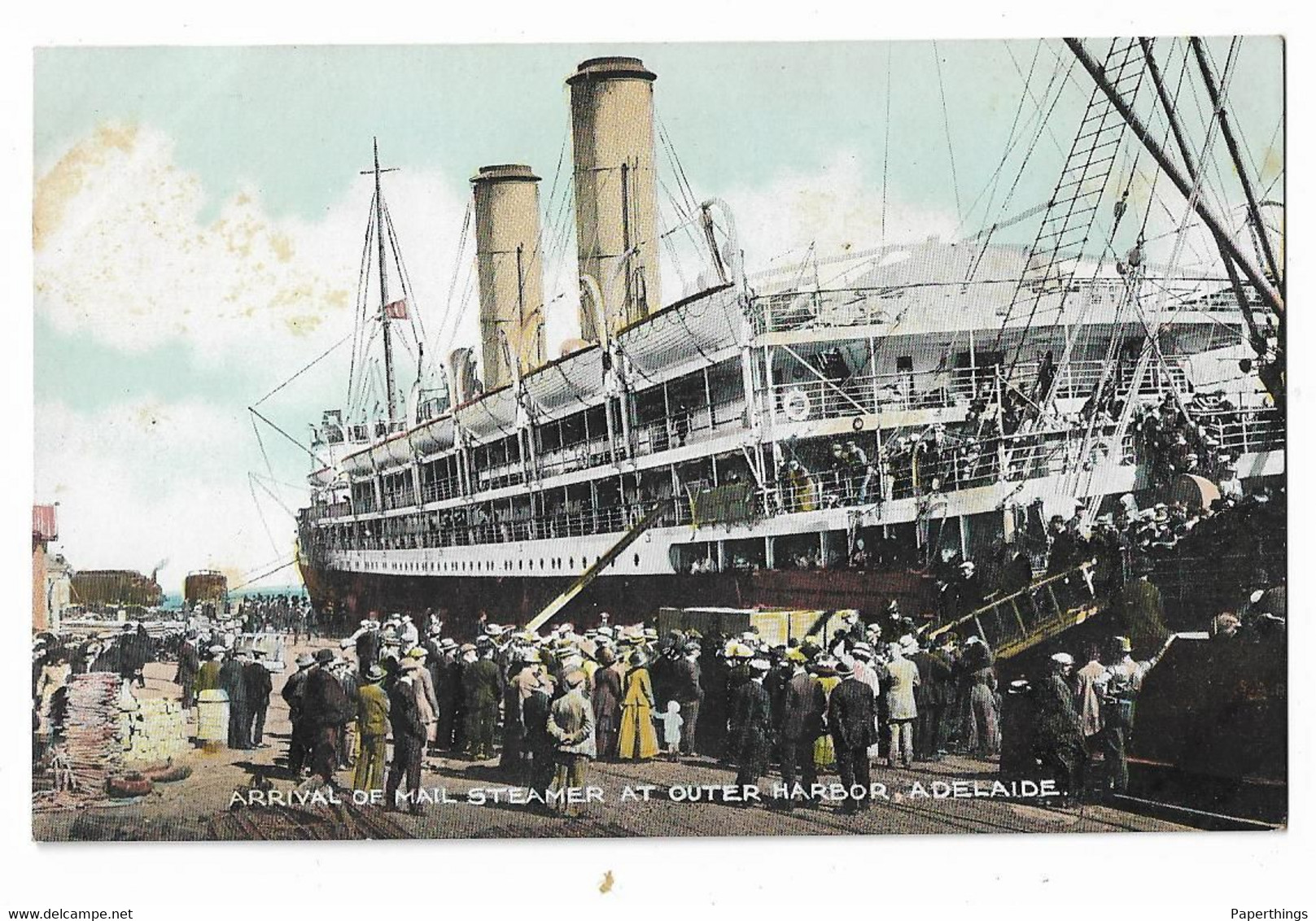 Postcard, Australia, Adelaide, Arrival Of Mail Steamer Ship At Outer Harbour. - Adelaide