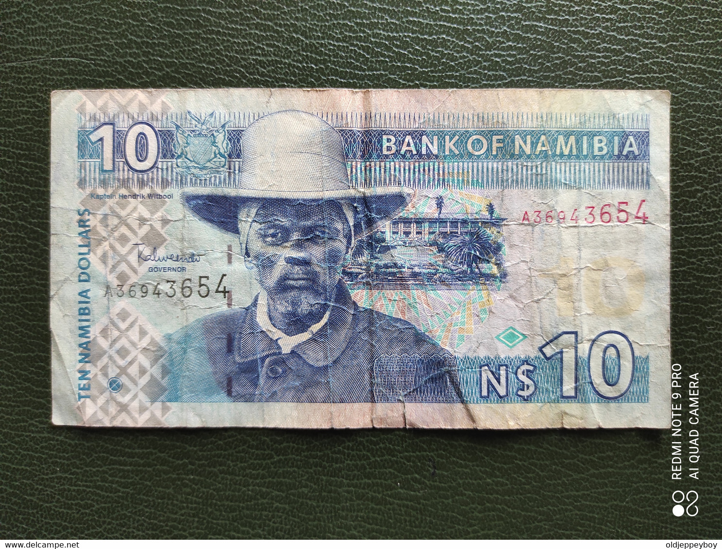 Namibia / 10 Dollars / 2001 / P-4(b) / FI - Namibie