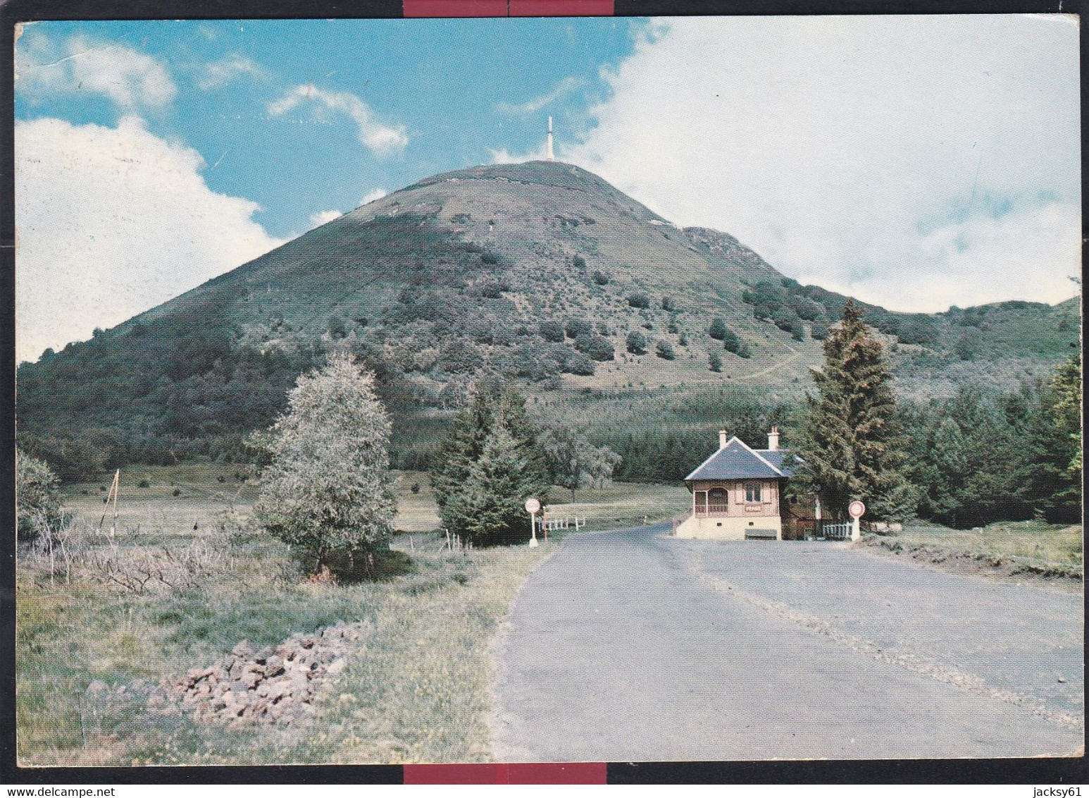 63 - Le Puy De Dome Et Le Péage - Andere & Zonder Classificatie