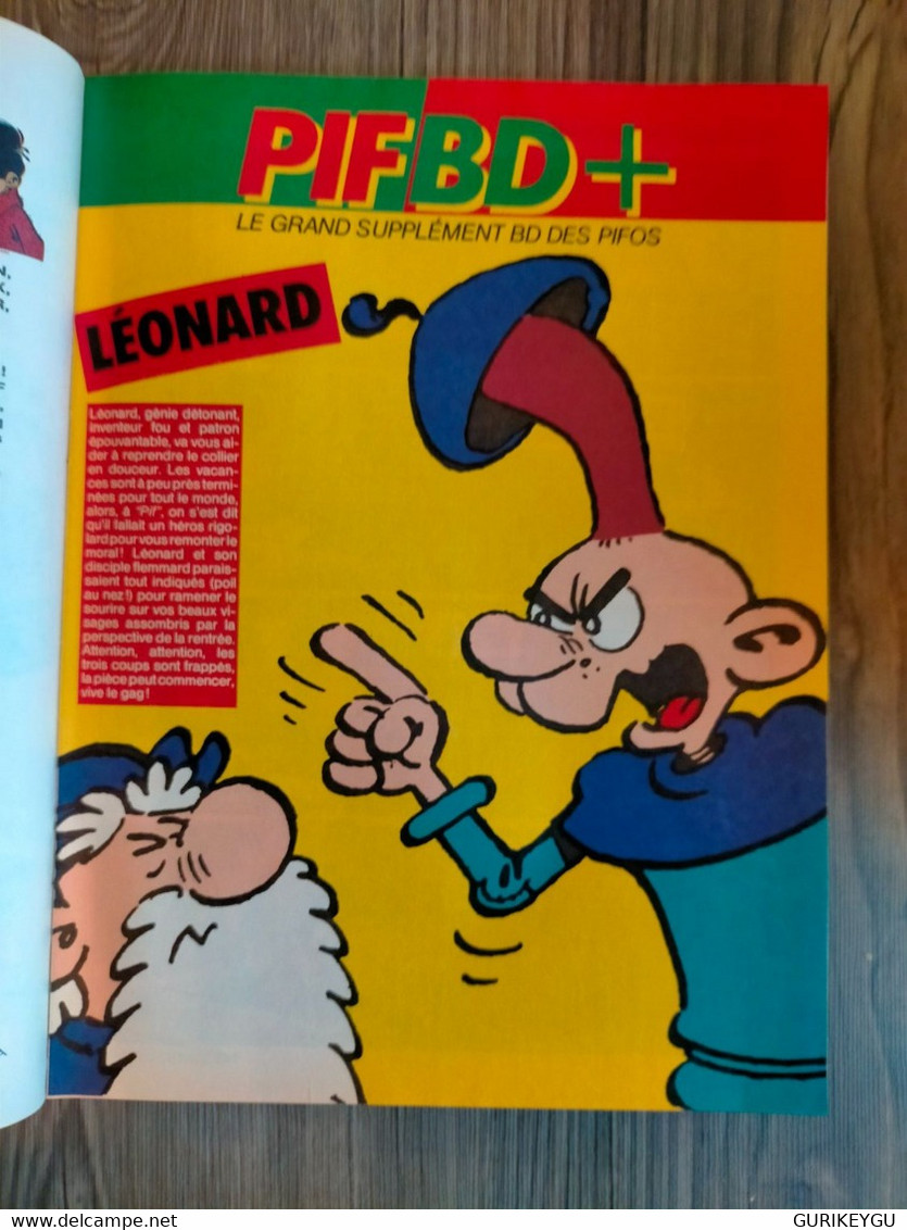 PIF GADGET N° 962  Poster ASTERIX Et Le Coup Du Menhir  Supplément BD LEONARD 10pages 09/1987 TTBE - Pif & Hercule