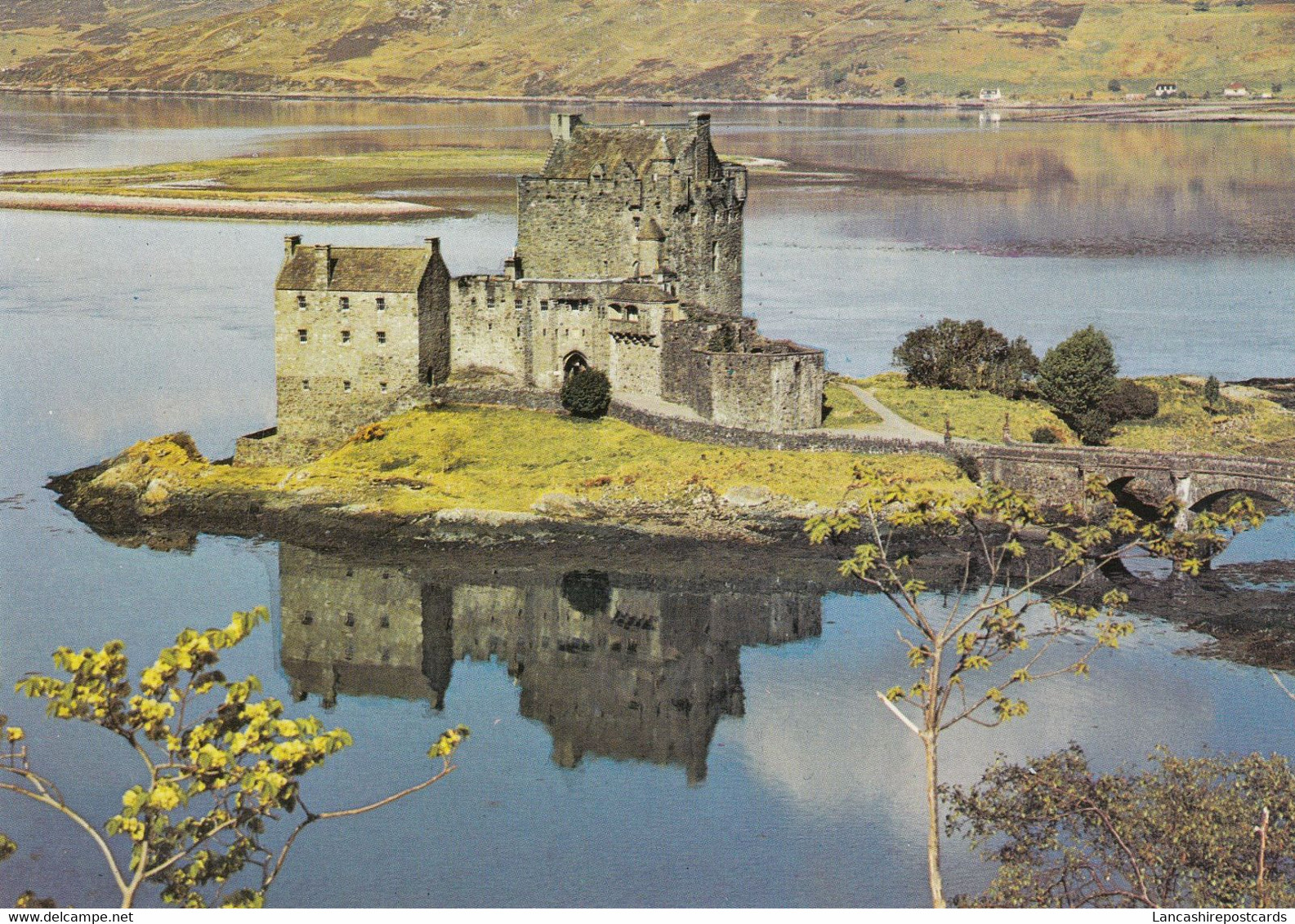 Postcard  Eilean Donan Castle Loch Duich Ross - Shire  My Ref B26107 - Ross & Cromarty