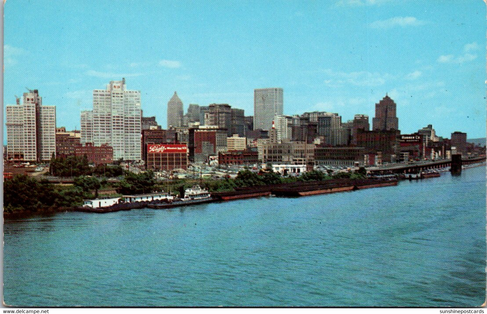 Pennsylvania Pittsburgh Skyline Seen From Across The Monongahela River - Pittsburgh