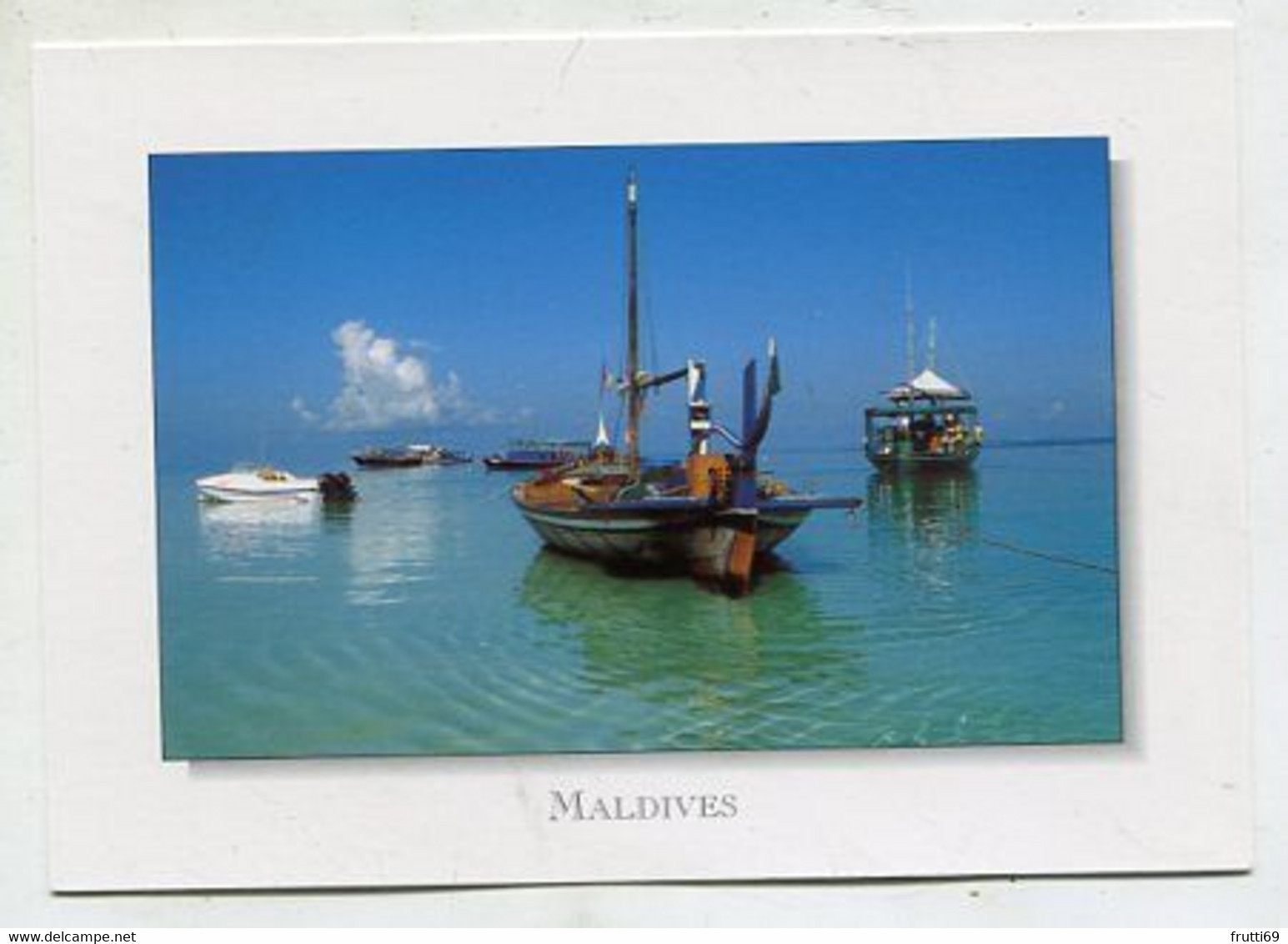 AK 111766 MALDIVES - ... On The Lagoon Of Rihiveli - Maldive