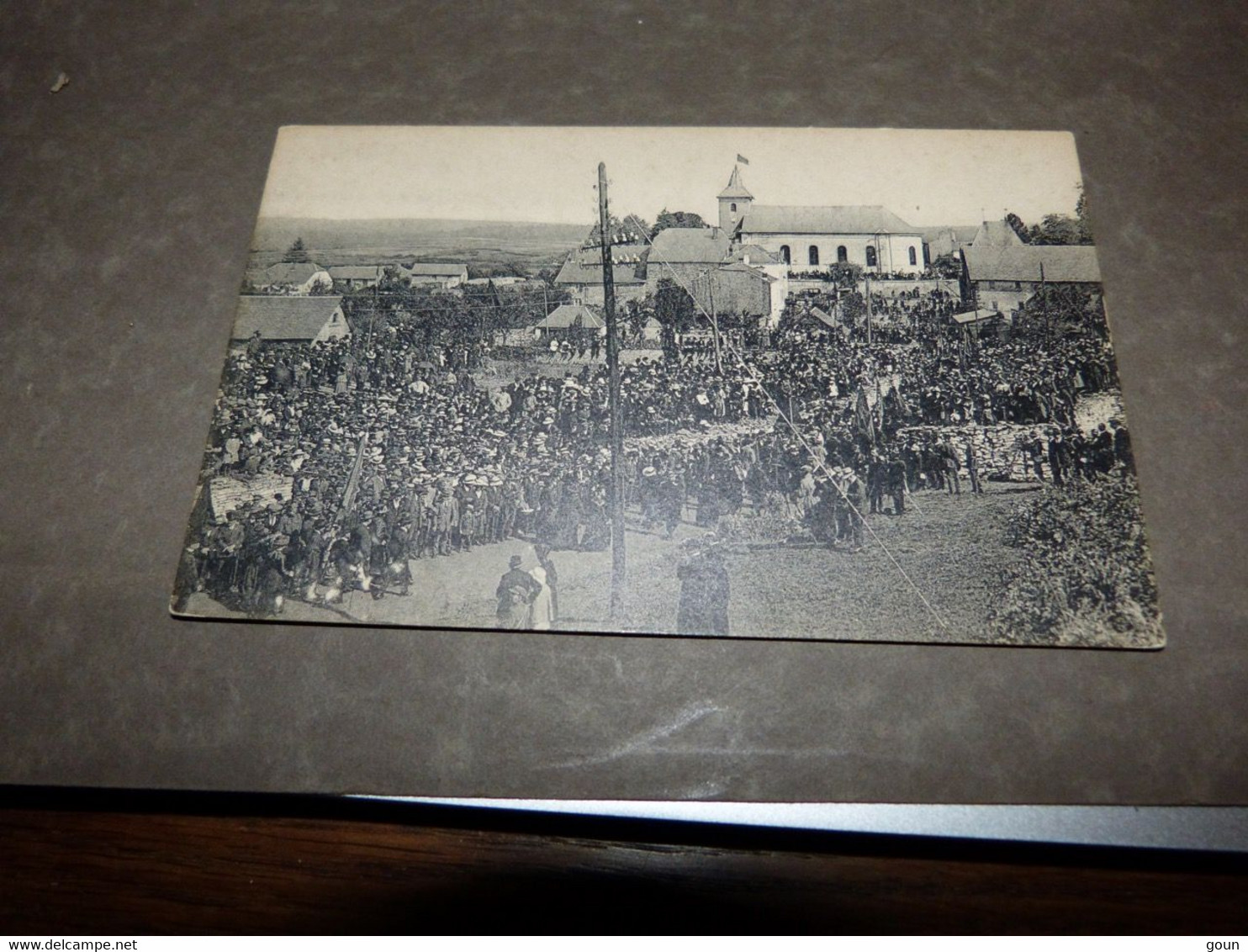 Carte Postale  La Foule à Rossignol 1920 - Tintigny