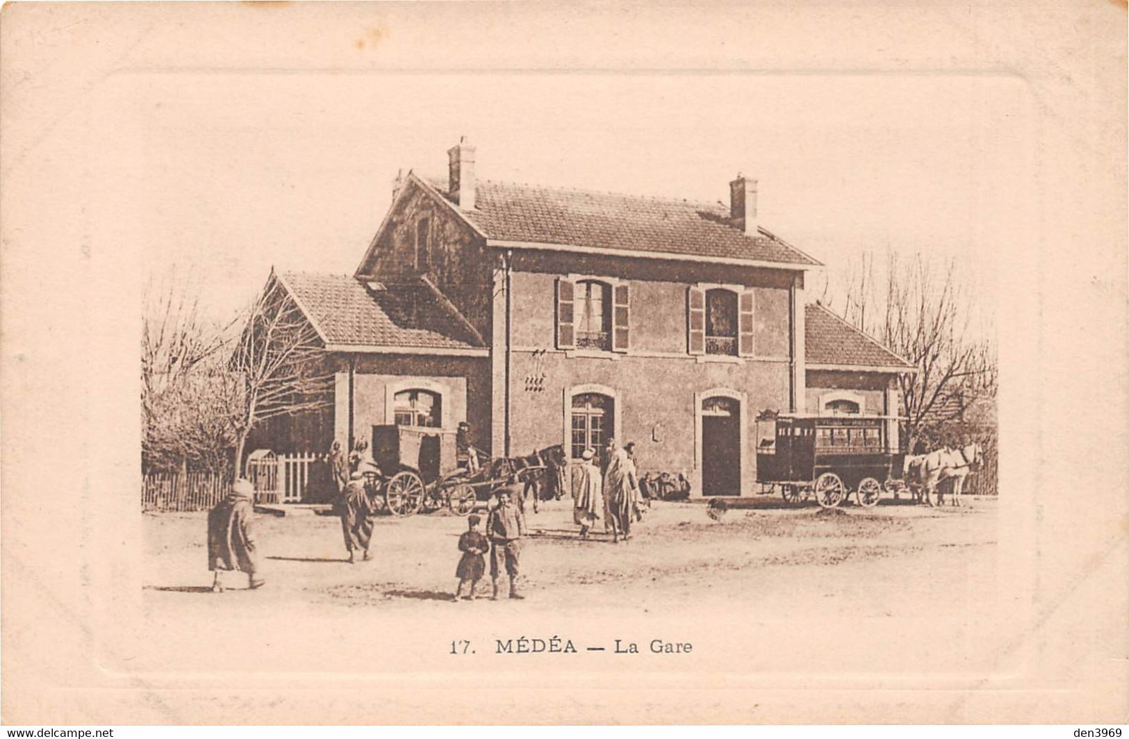 Algérie - MEDEA - La Gare - Diligences, Attelages De Chevaux - Edition De Luxe, Vve Barbès, N'17 - Medea