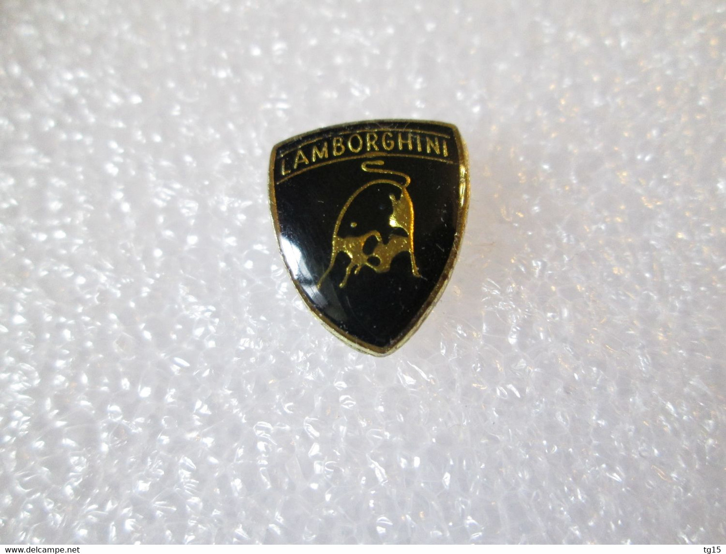 PIN'S   LOGO  LAMBORGHINI  Fond Noir - Other & Unclassified