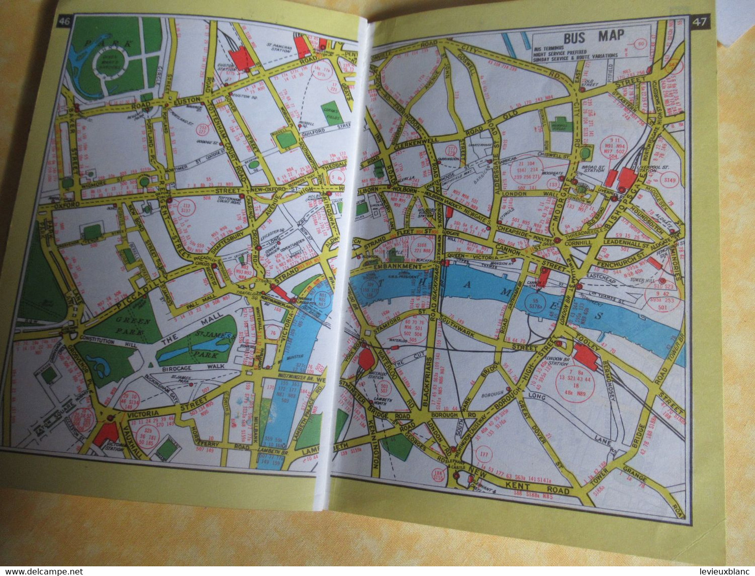 Atlas and Guide/ Geographers's  A  to Z /CENTRAL LONDON/ Guide et Atlas/Vers 1970-1980            PGC499