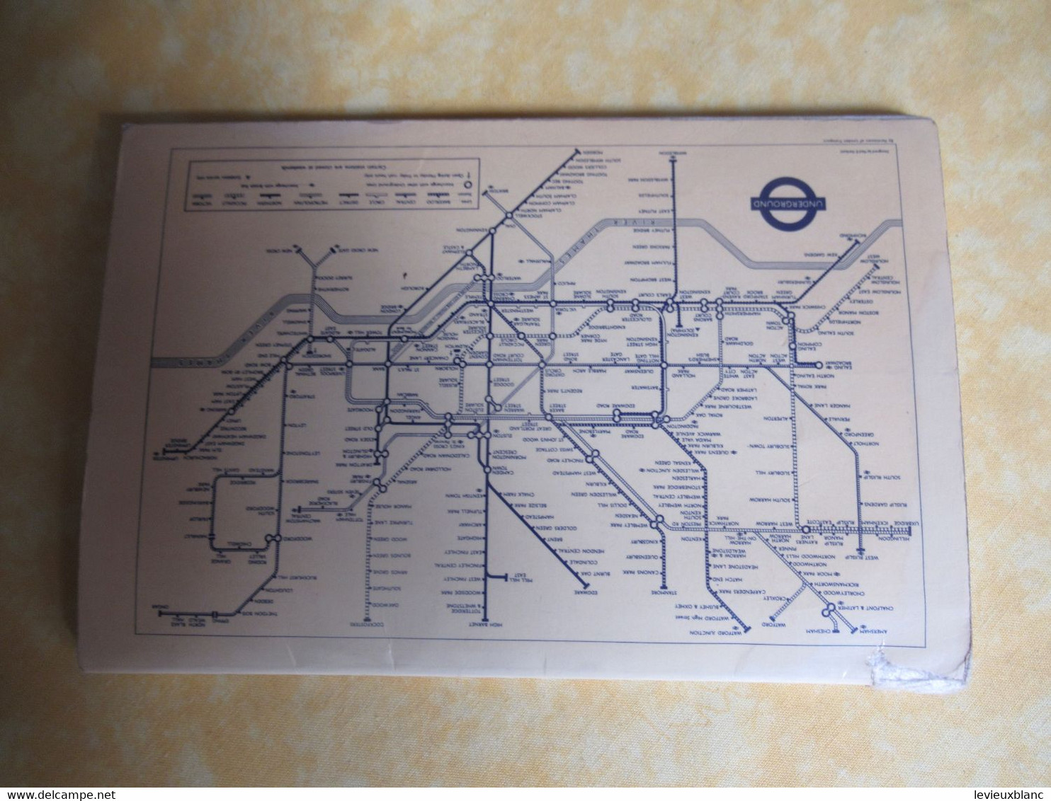 Atlas and Guide/ Geographers's  A  to Z /CENTRAL LONDON/ Guide et Atlas/Vers 1970-1980            PGC499