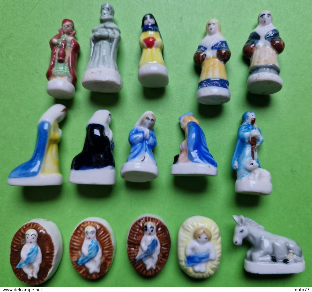 Lot 15 Fèves - Porcelaine - Santon Crèche Âne Mouton Noël - Vers 1980 / 2010 - Santons