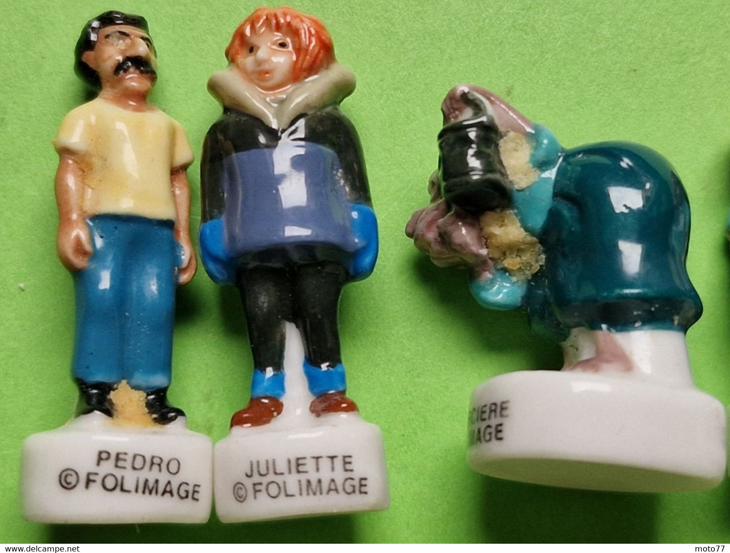 Lot 18 Fèves - Porcelaine - Lion Blanc Mia ; Harry Potter ; Armateur ; Ours ; Chapeau Valise - Vers 1980 / 2010 - Characters