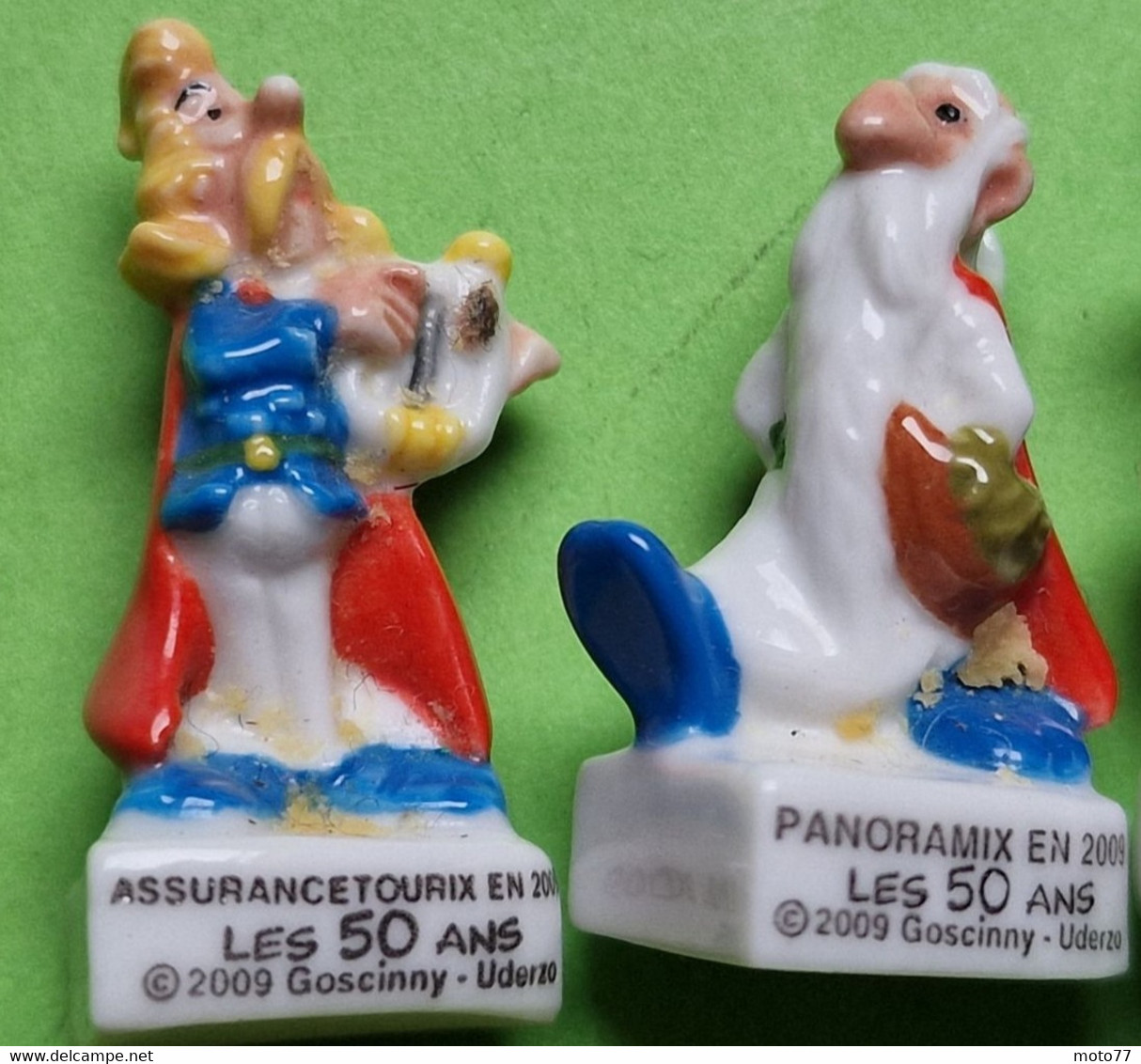 Lot 24 Fèves - Porcelaine - Astérix ; Lapins Crétins ; Maya ; Capitain America ; Doudou ; Mouton - Vers 1980 / 2020 - Personnages