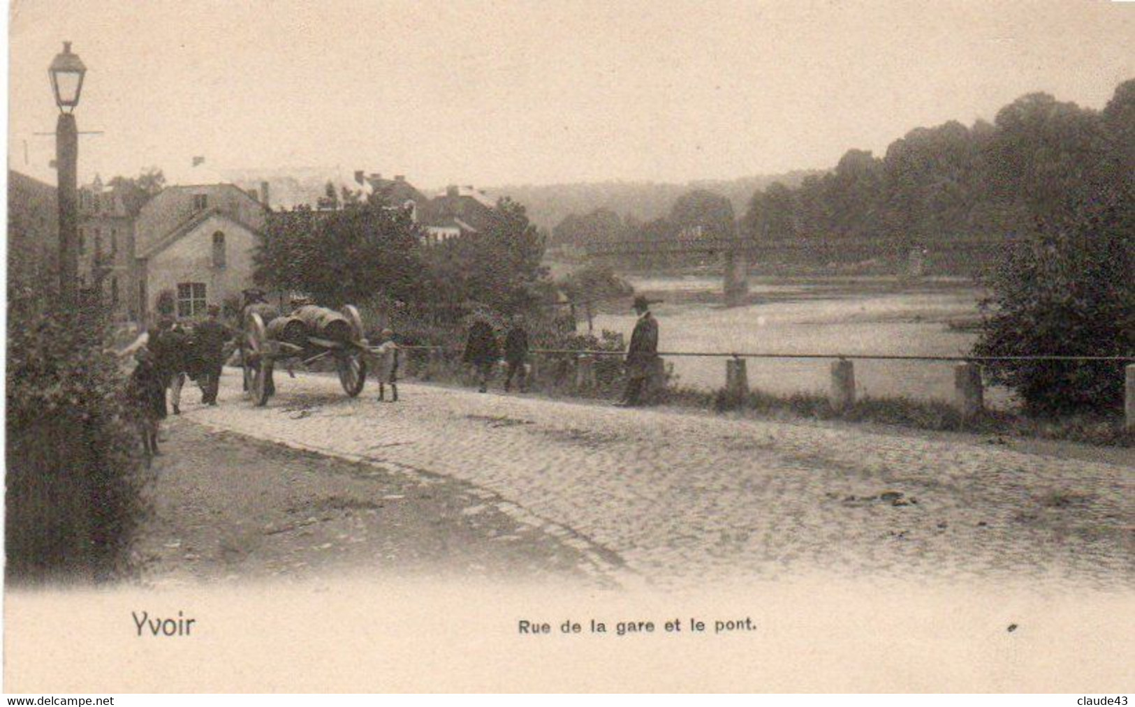 Yvoir  Rue De La Gare Et Le Pont Attelage Animée N'a Pas Circulé - Yvoir