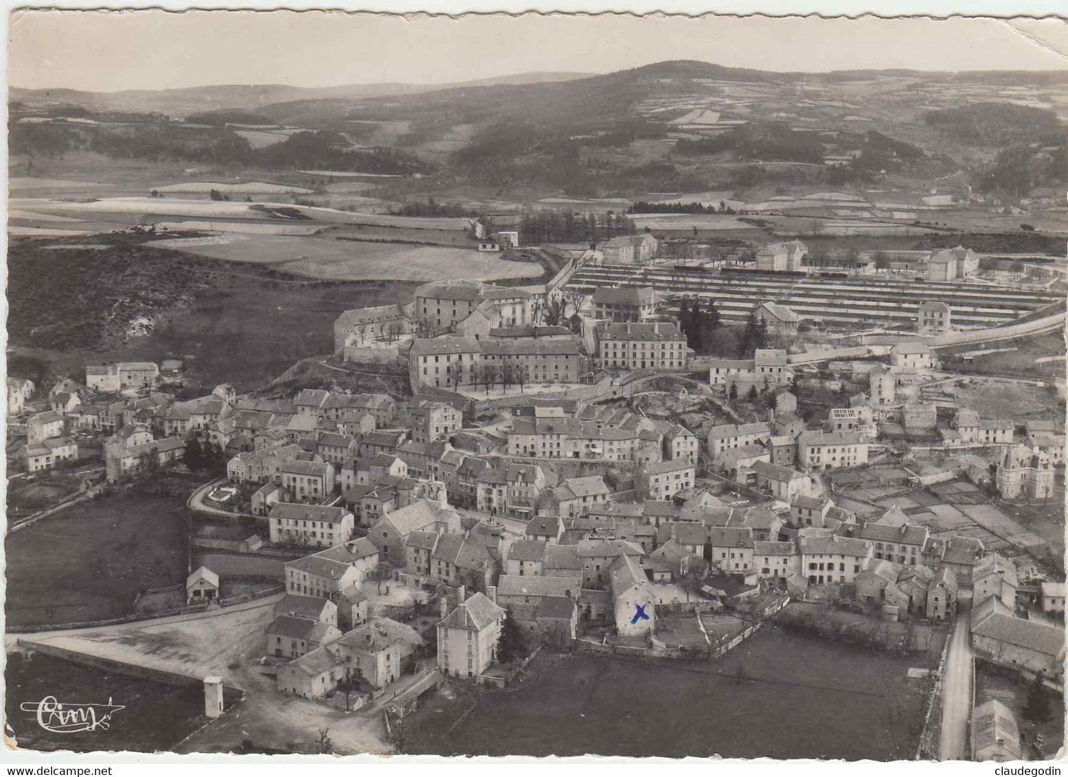 Saint Alban Sur Limagnole , Lozère. Vue Générale Aérienne. CPSM Grd Format Timbrée, 2 Scans - Saint Alban Sur Limagnole