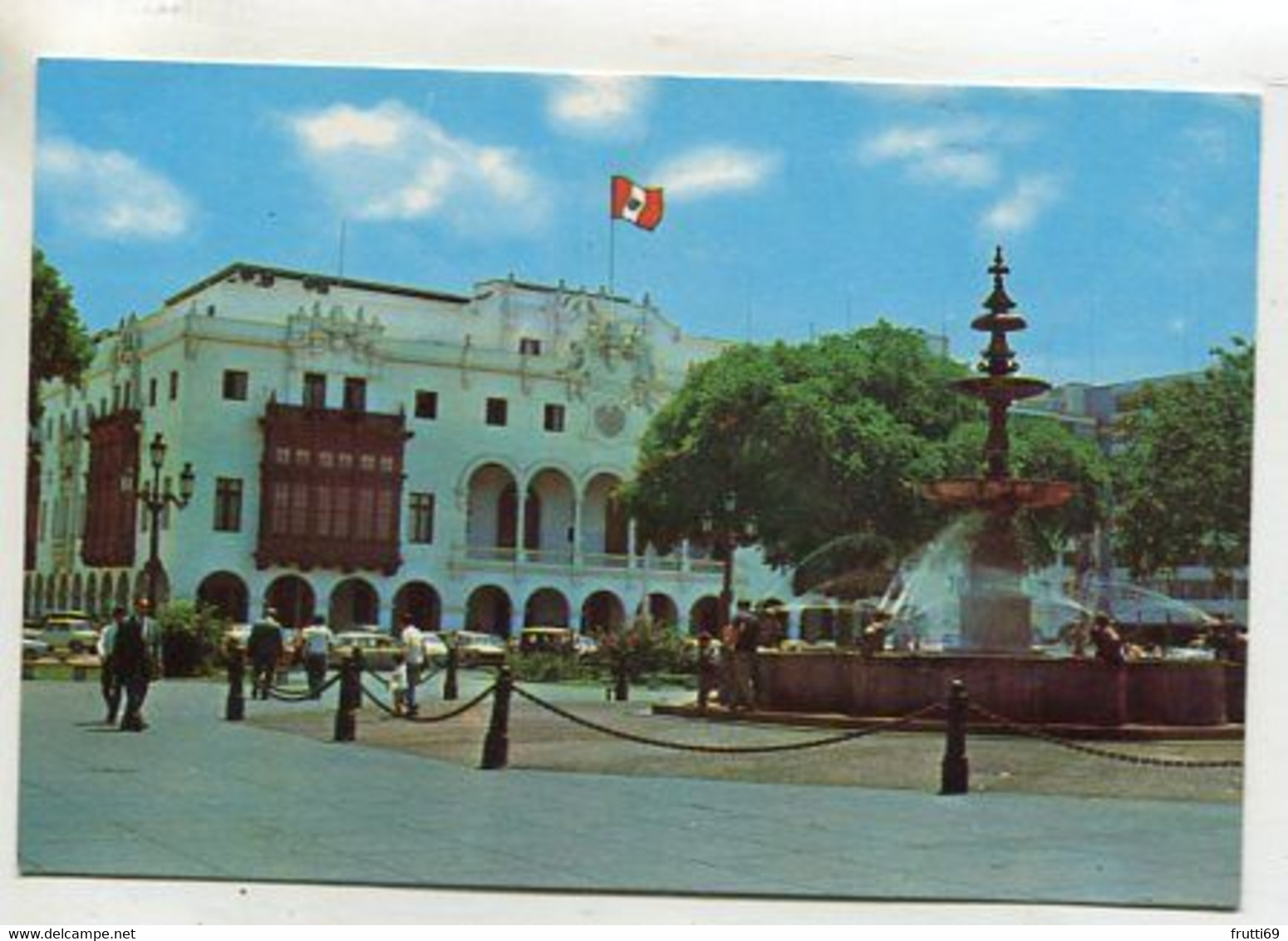 AK 112291 PERU - Lima - Plaza De Armas Con La Pileta Y La Municipalidad - Pérou