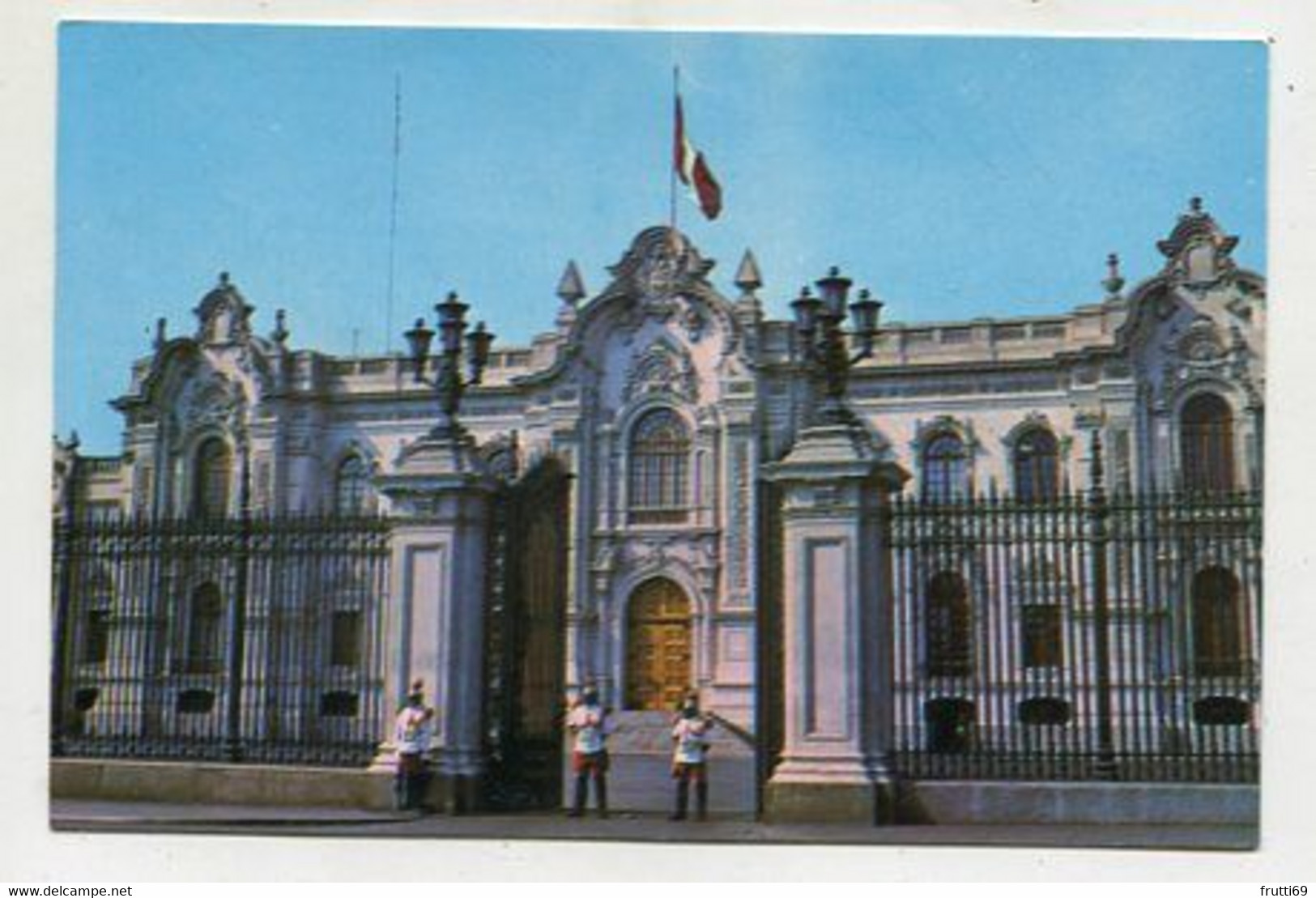 AK 112292 PERU - Lima - Entrada Principal Del Palacio De Gobierno - Pérou