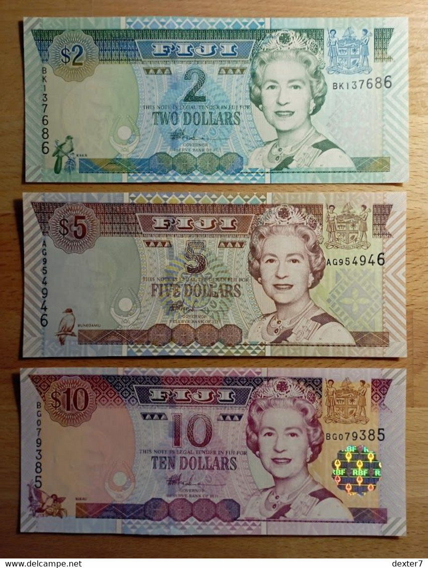 Fiji 2+5+10 Dollars 1992-2002 UNC Lot 3x 2002 - Figi